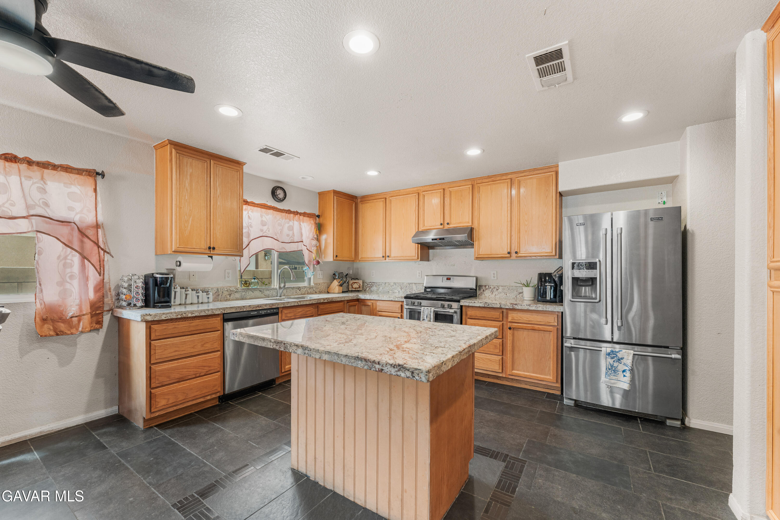 45554 Robinson Drive Property Photo 10