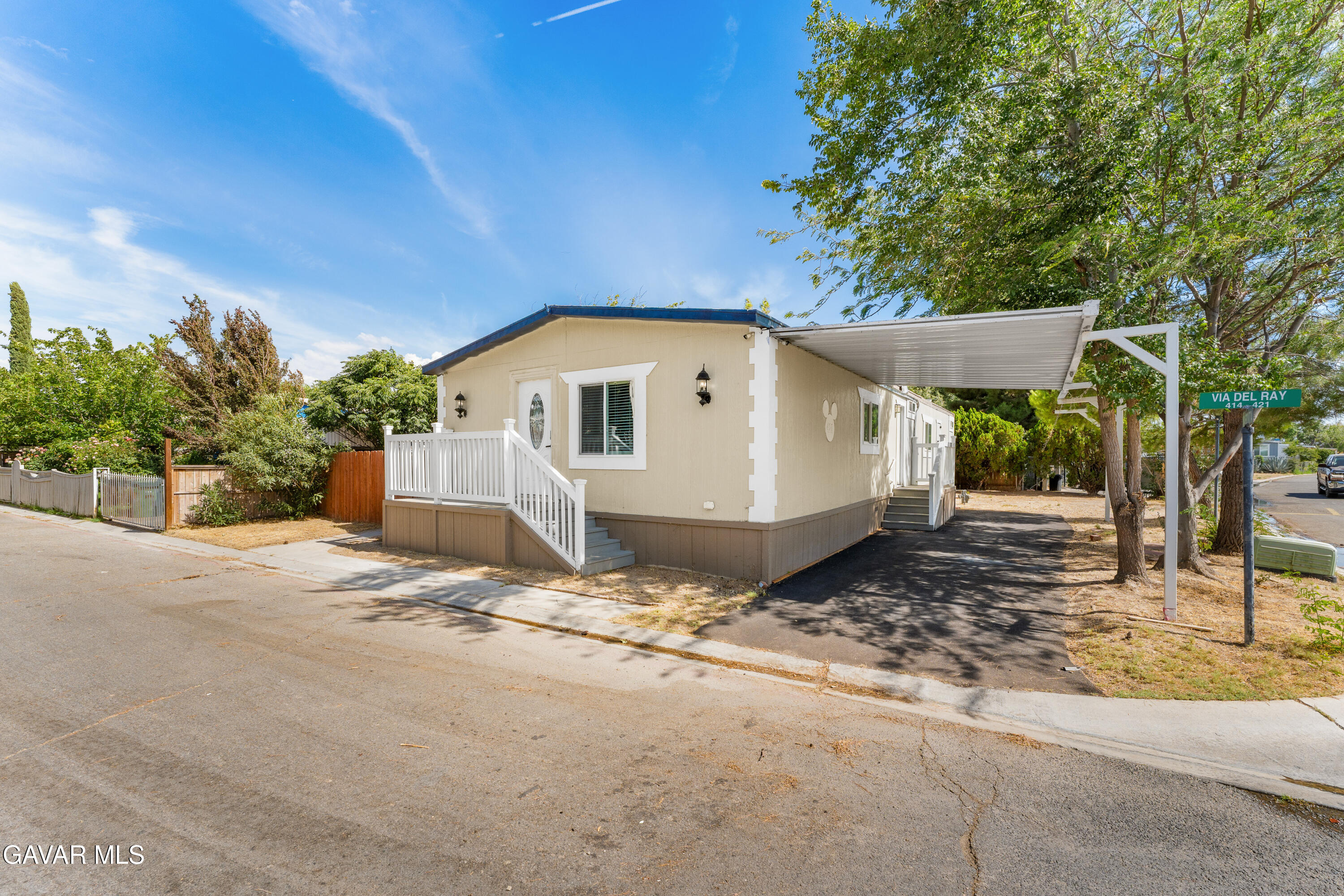 1301 E Avenue I, 421 Property Photo 2