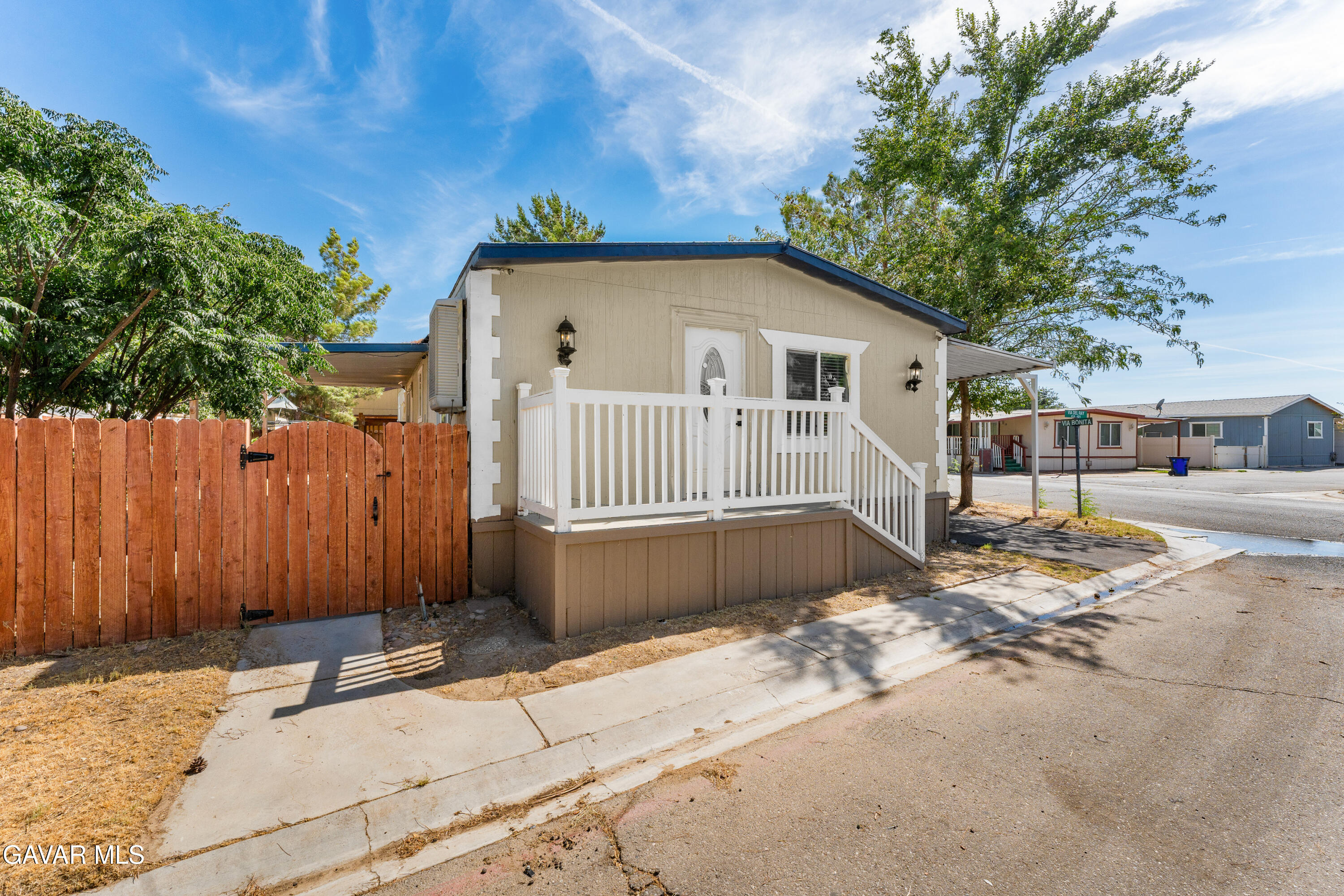 1301 E Avenue I, 421 Property Photo 4