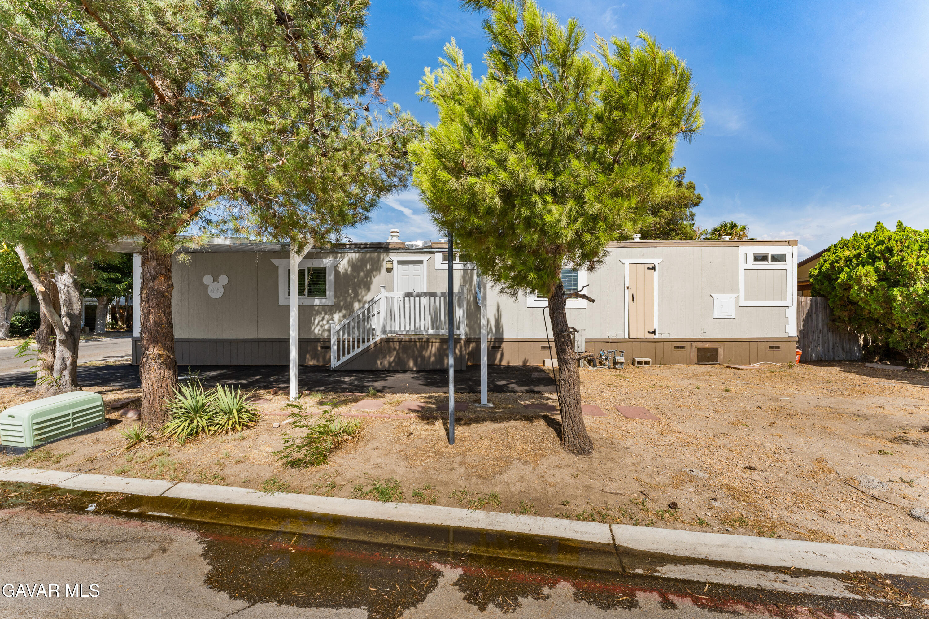 1301 E Avenue I, 421 Property Photo 5