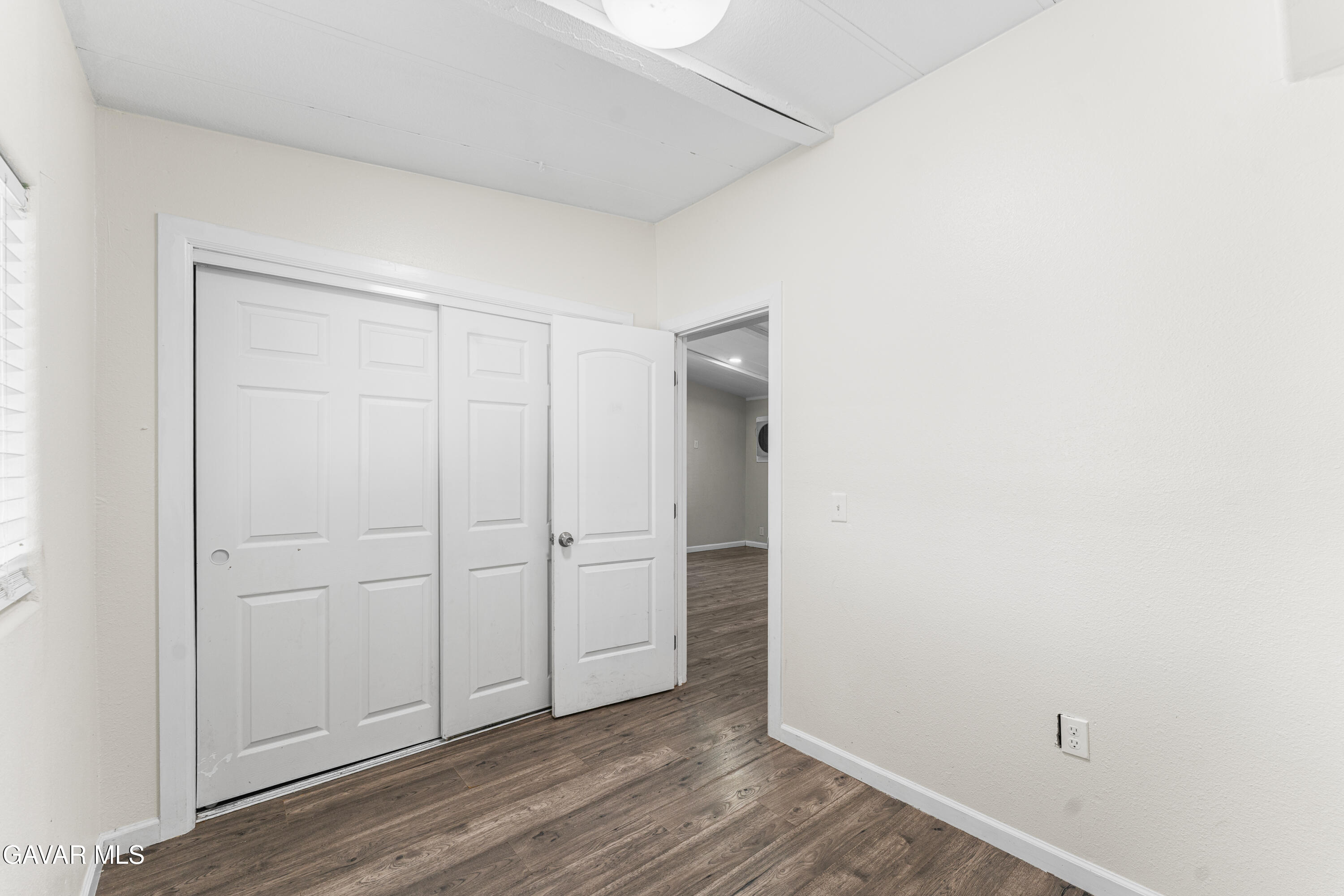 1301 E Avenue I, 421 Property Photo 14