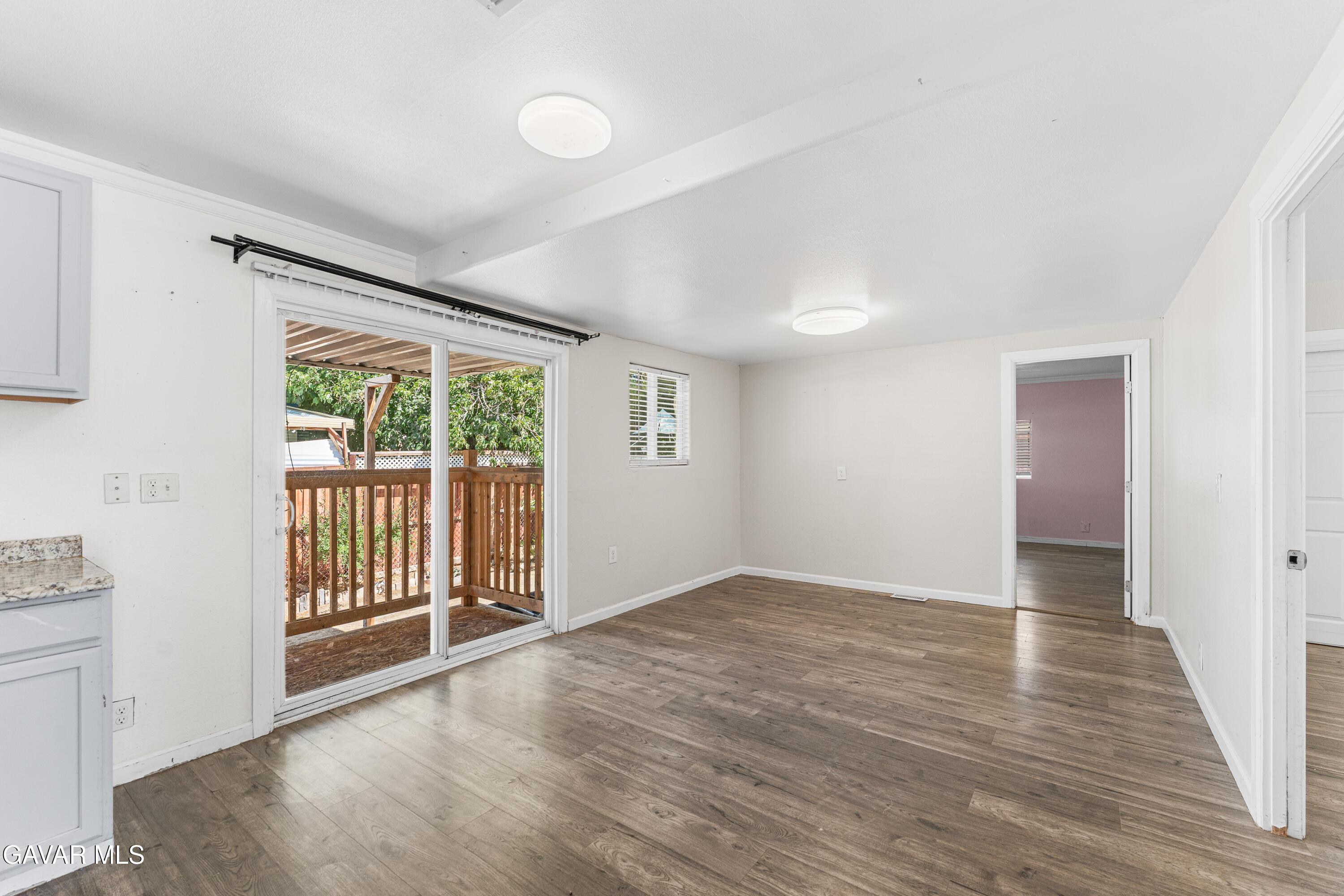 1301 E Avenue I, 421 Property Photo 16