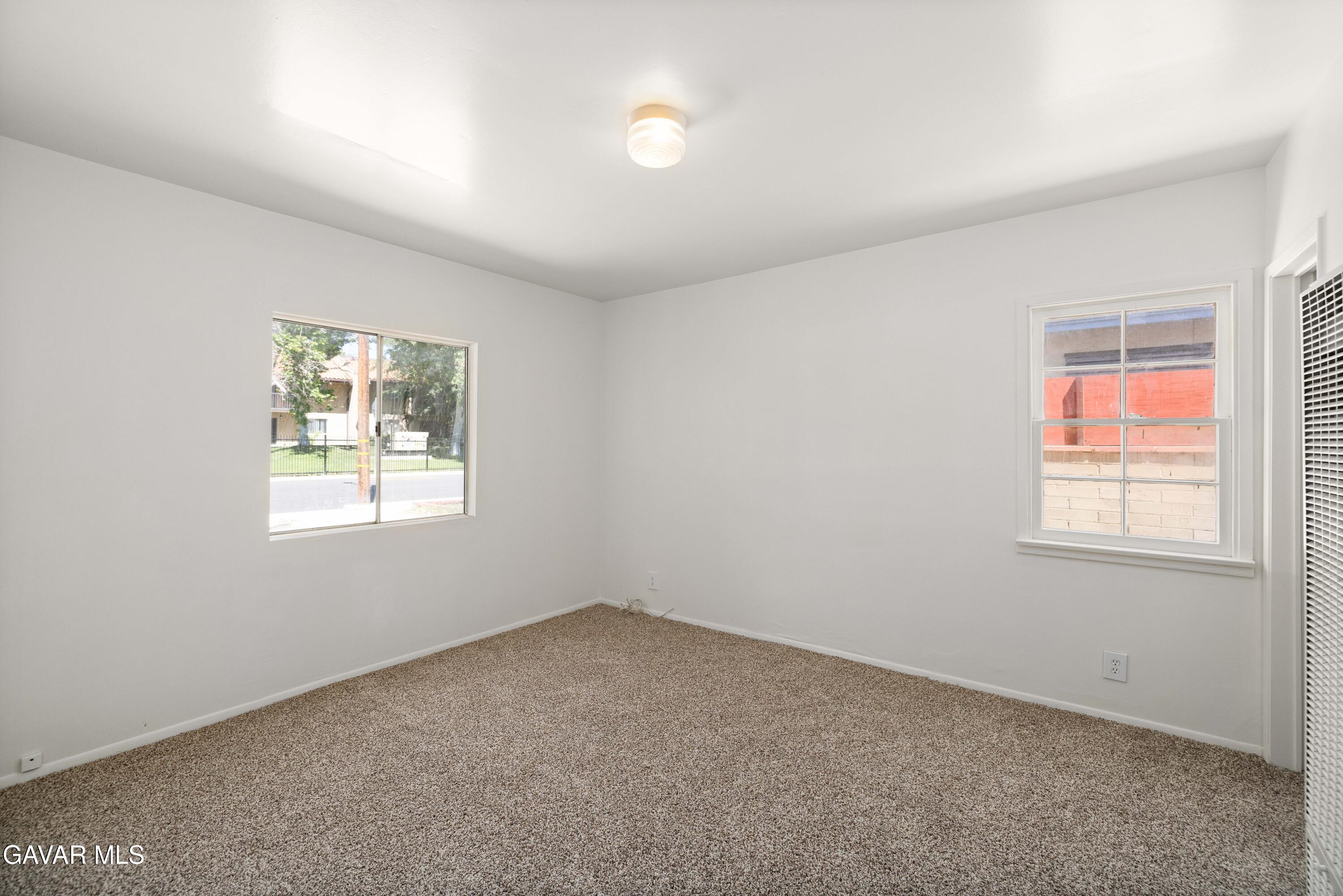 45110 Elm Avenue Property Photo 4