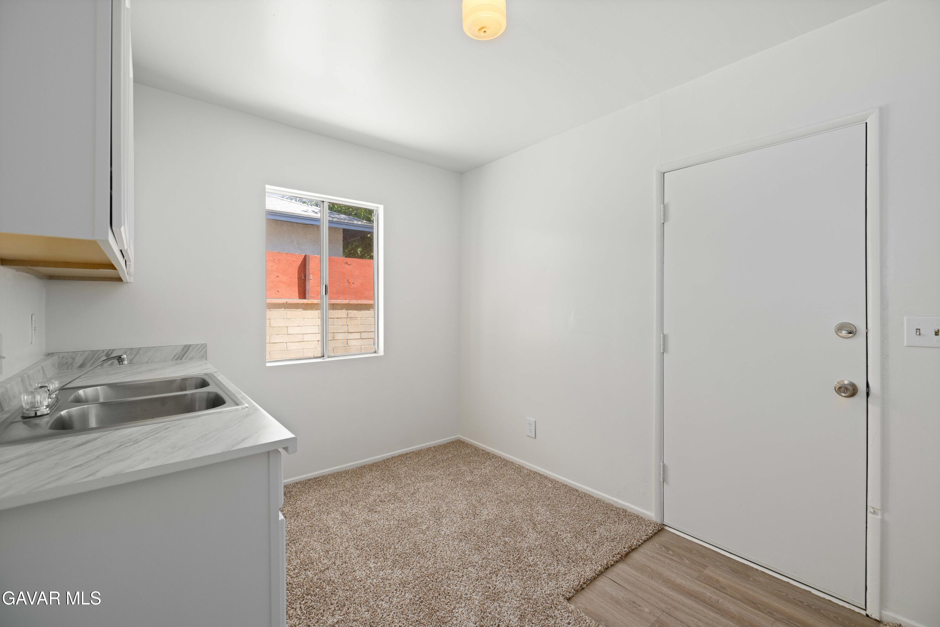 45110 Elm Avenue Property Photo 6