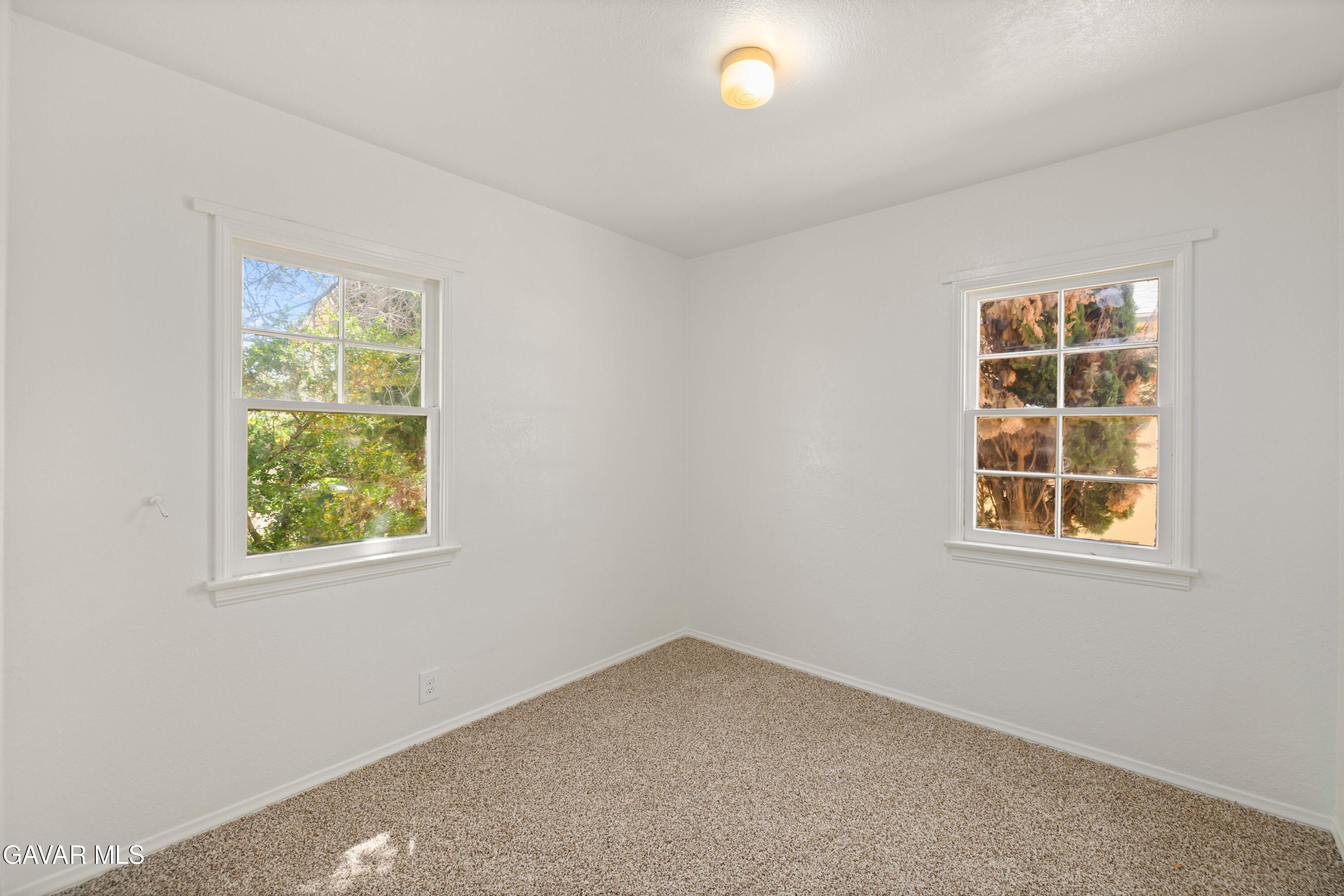 45110 Elm Avenue Property Photo 12