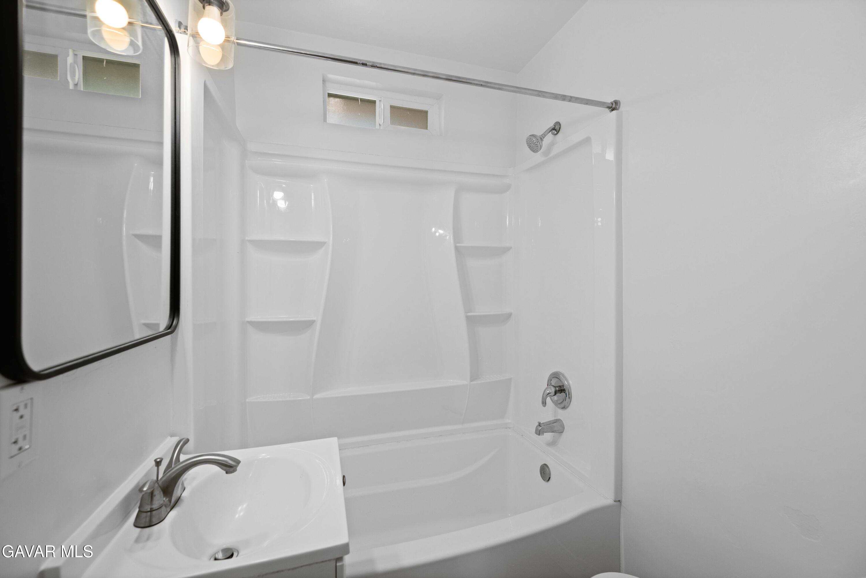 45110 Elm Avenue Property Photo 16