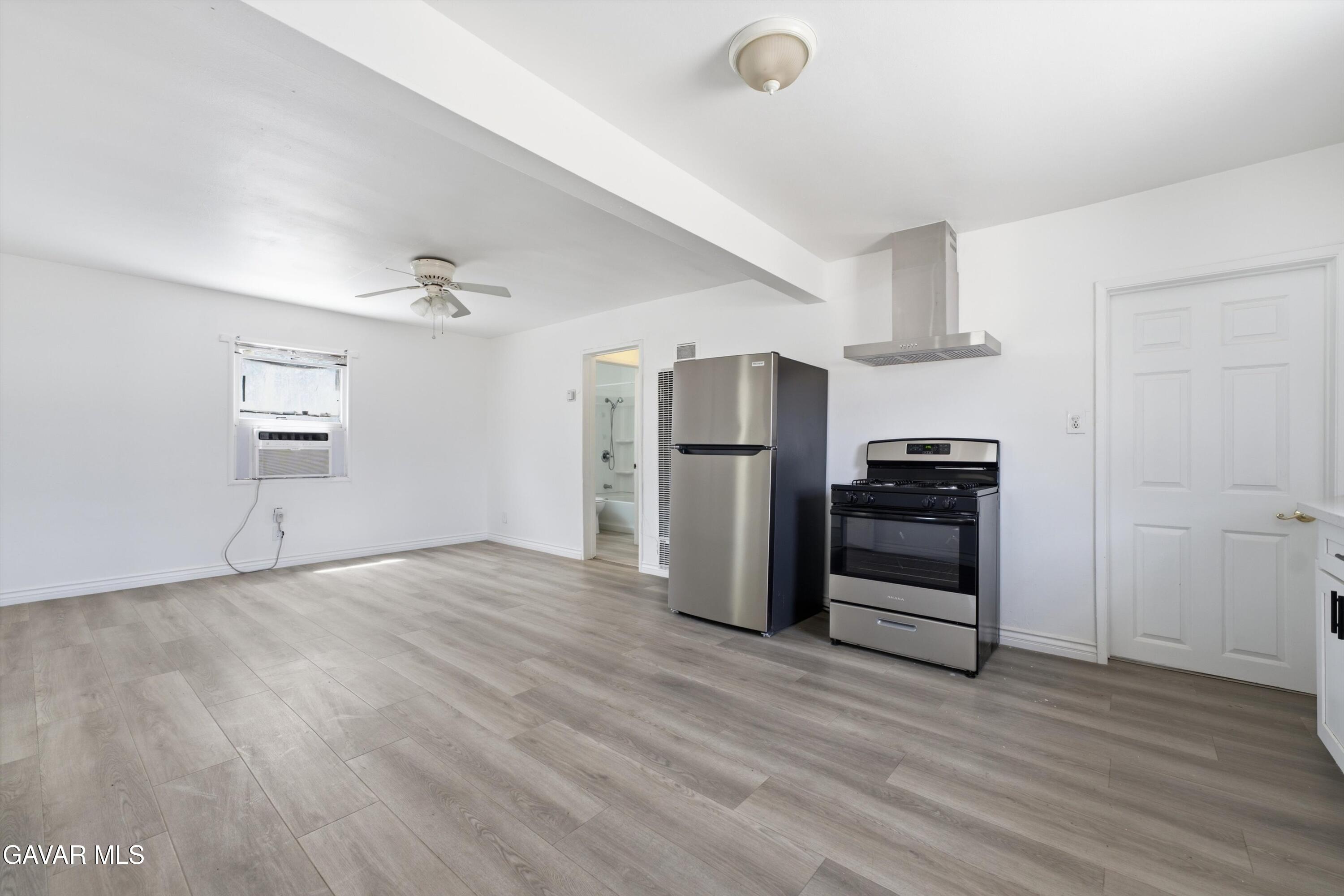 4851 W Avenue M8 Property Photo 5