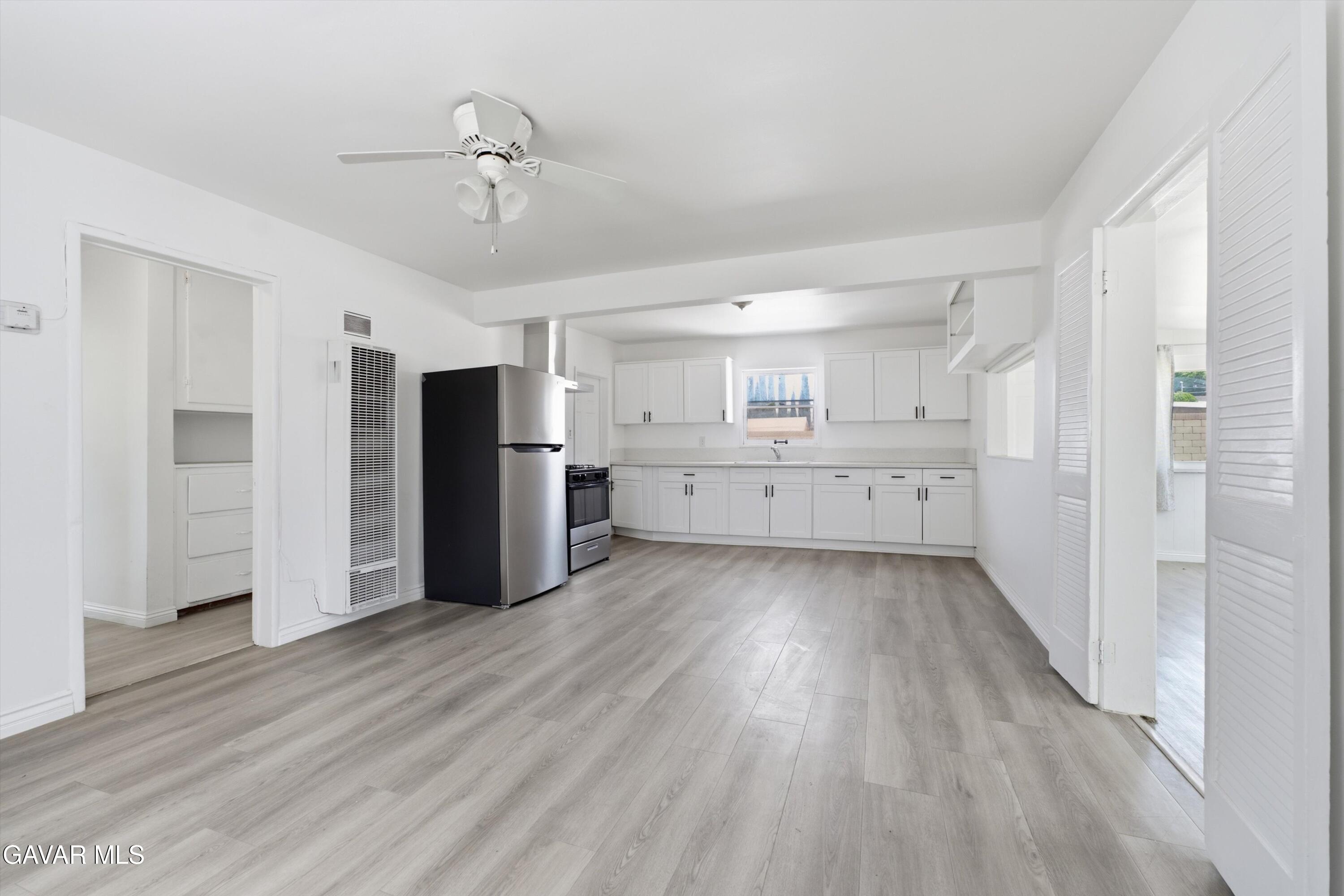 4851 W Avenue M8 Property Photo 6