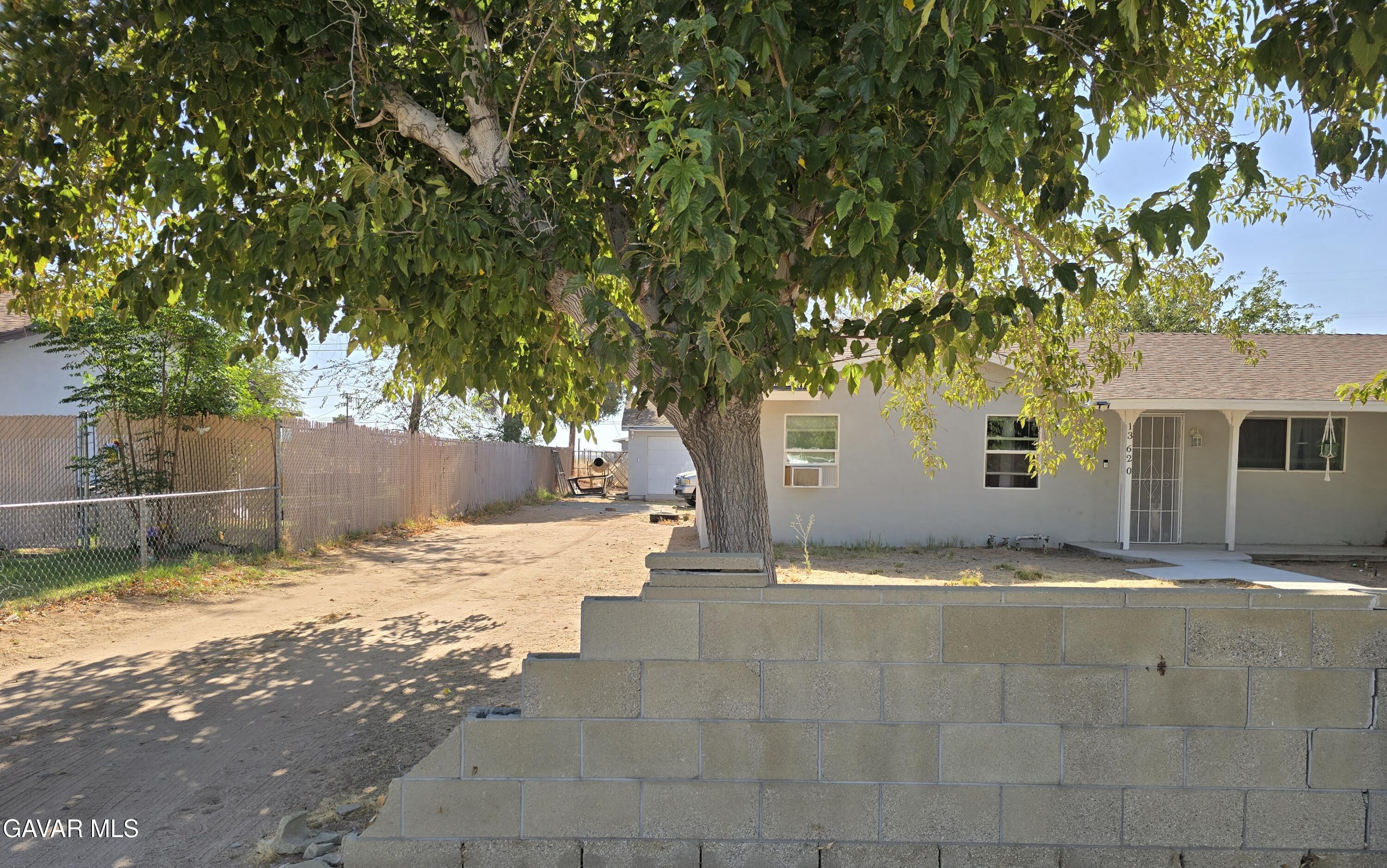 13620 Gilbert Street Property Photo 3