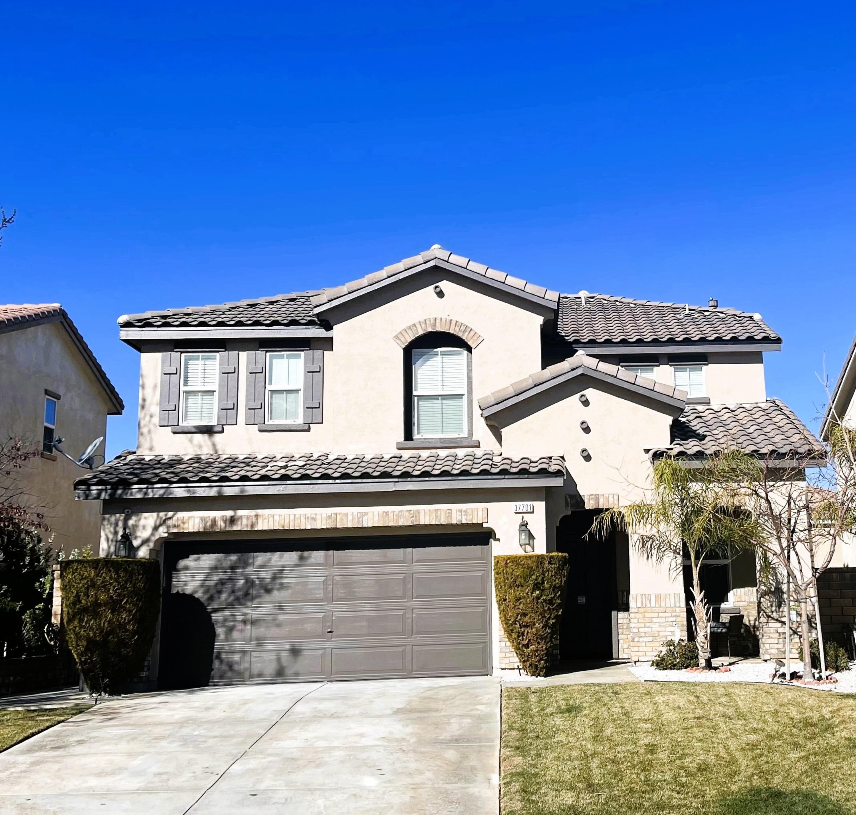 37701 Tamarind Court Property Photo 1