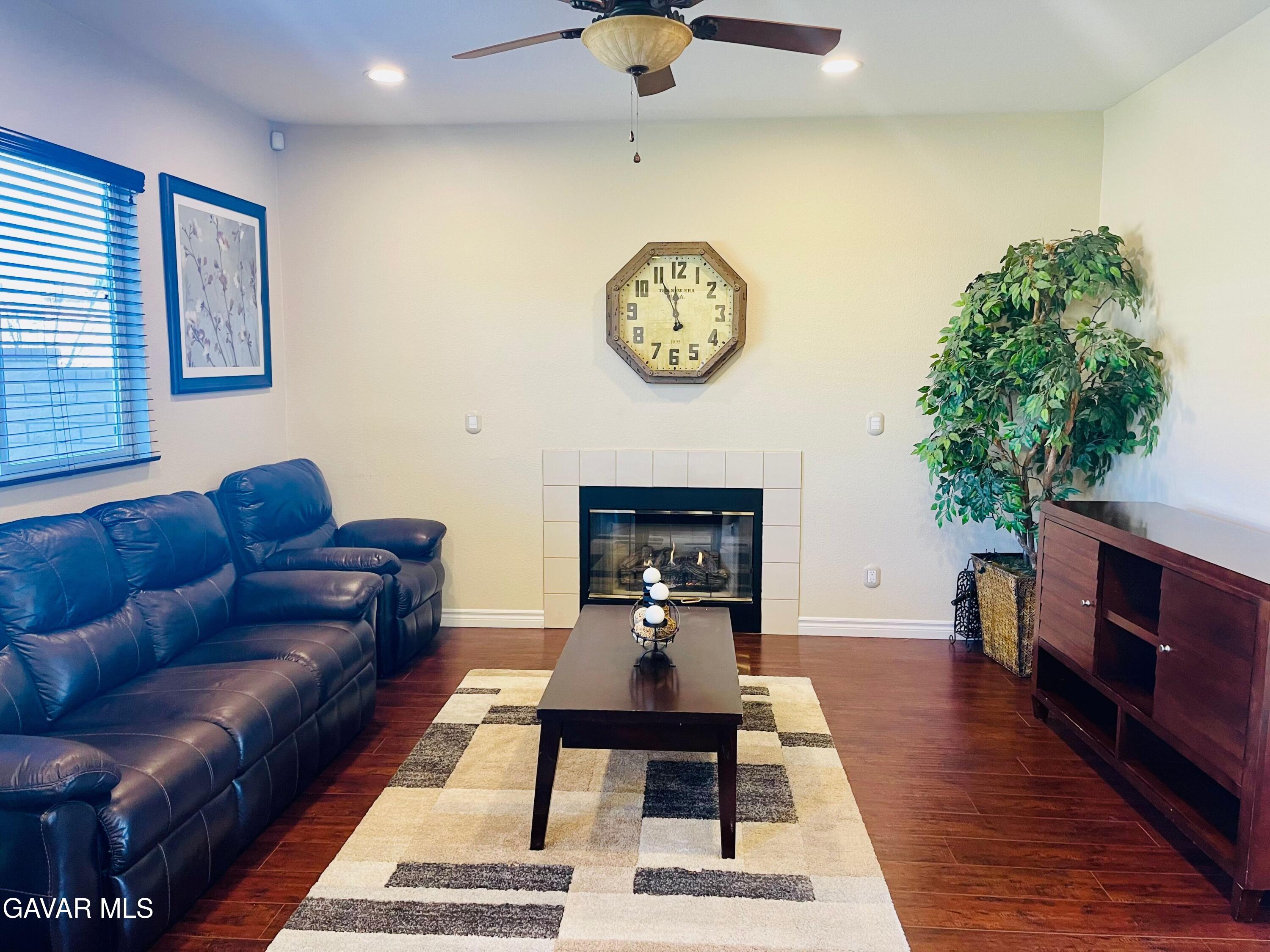 37701 Tamarind Court Property Photo 3