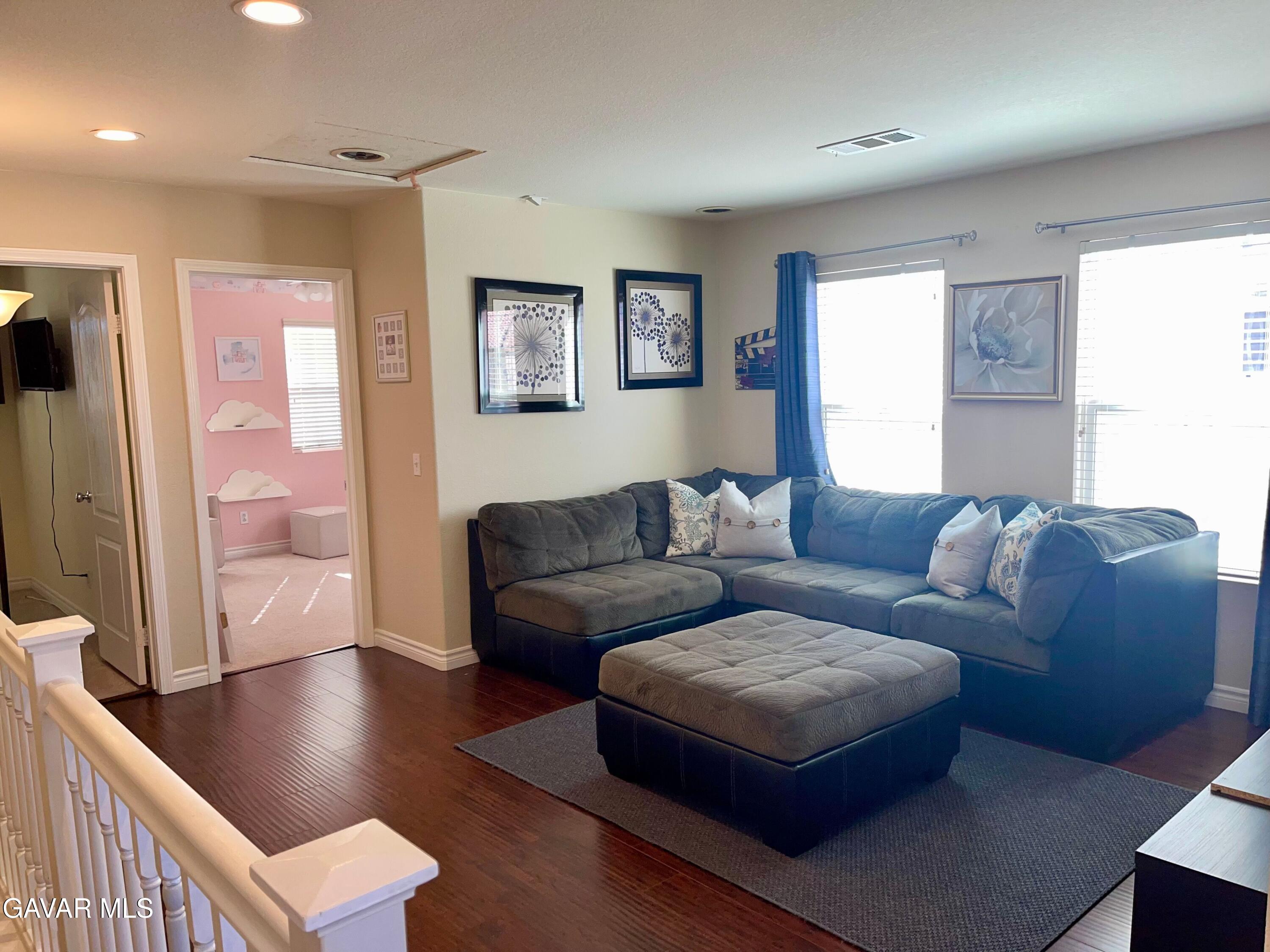 37701 Tamarind Court Property Photo 6
