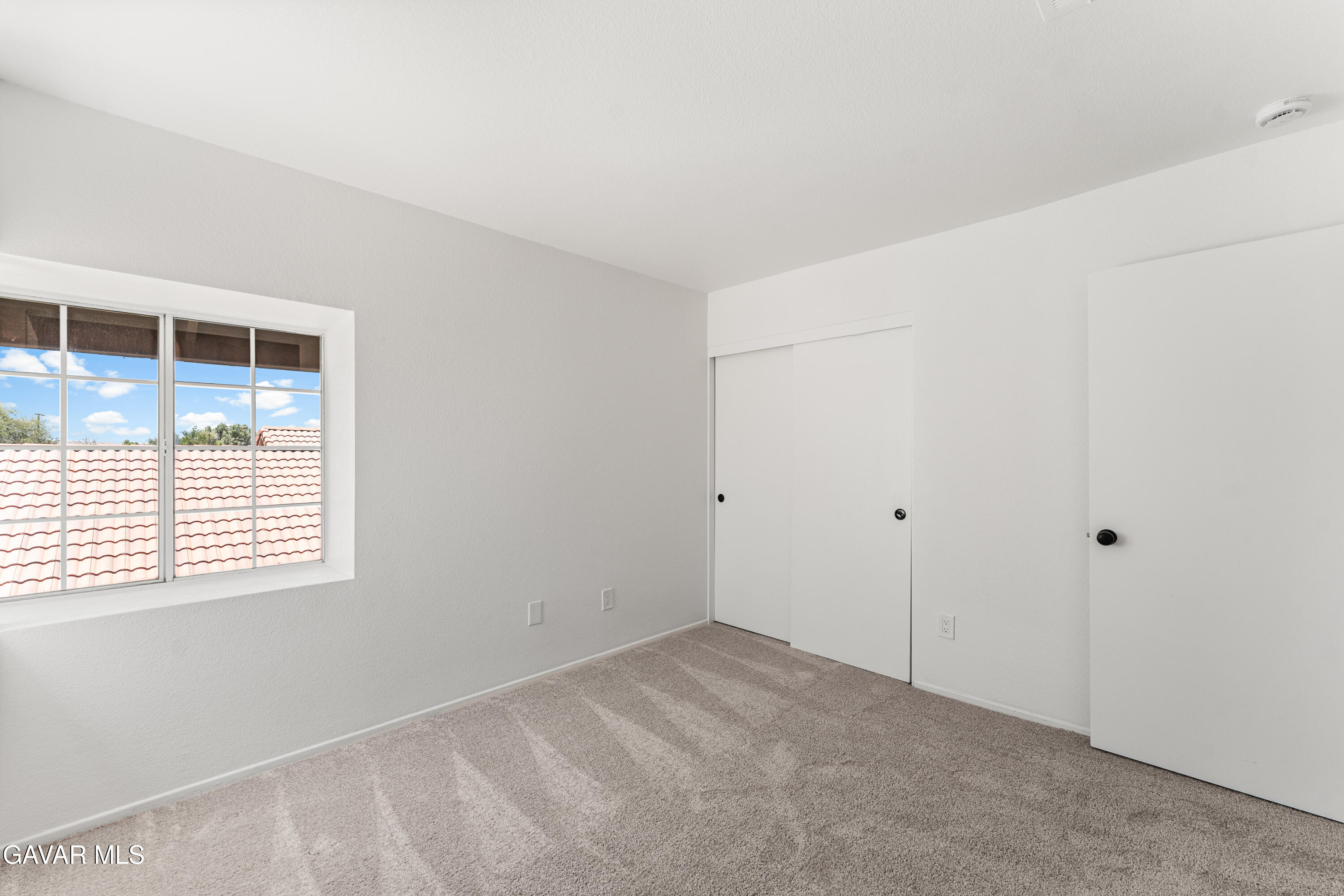 709 E Whitlatch Drive Property Photo 34