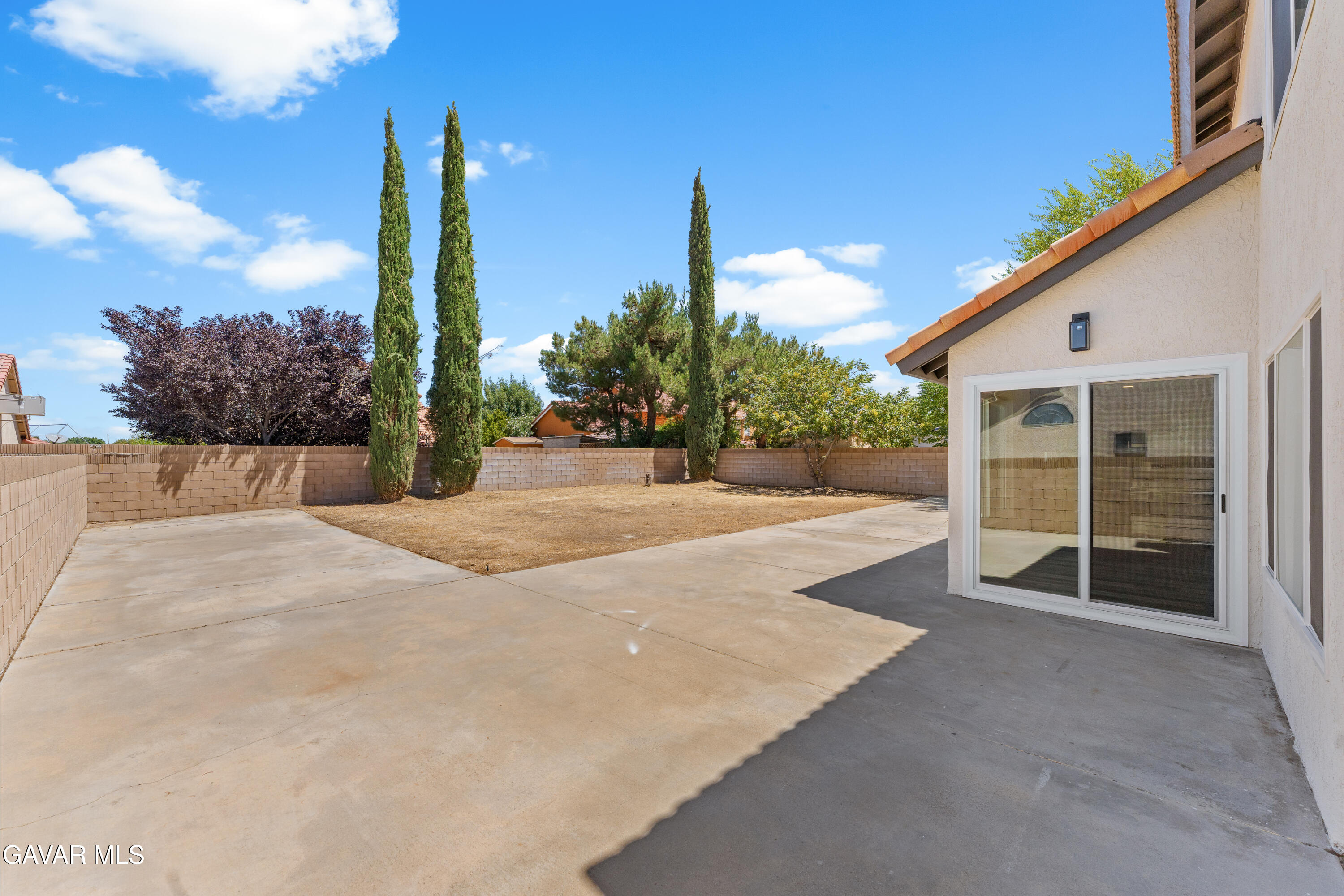 709 E Whitlatch Drive Property Photo 38