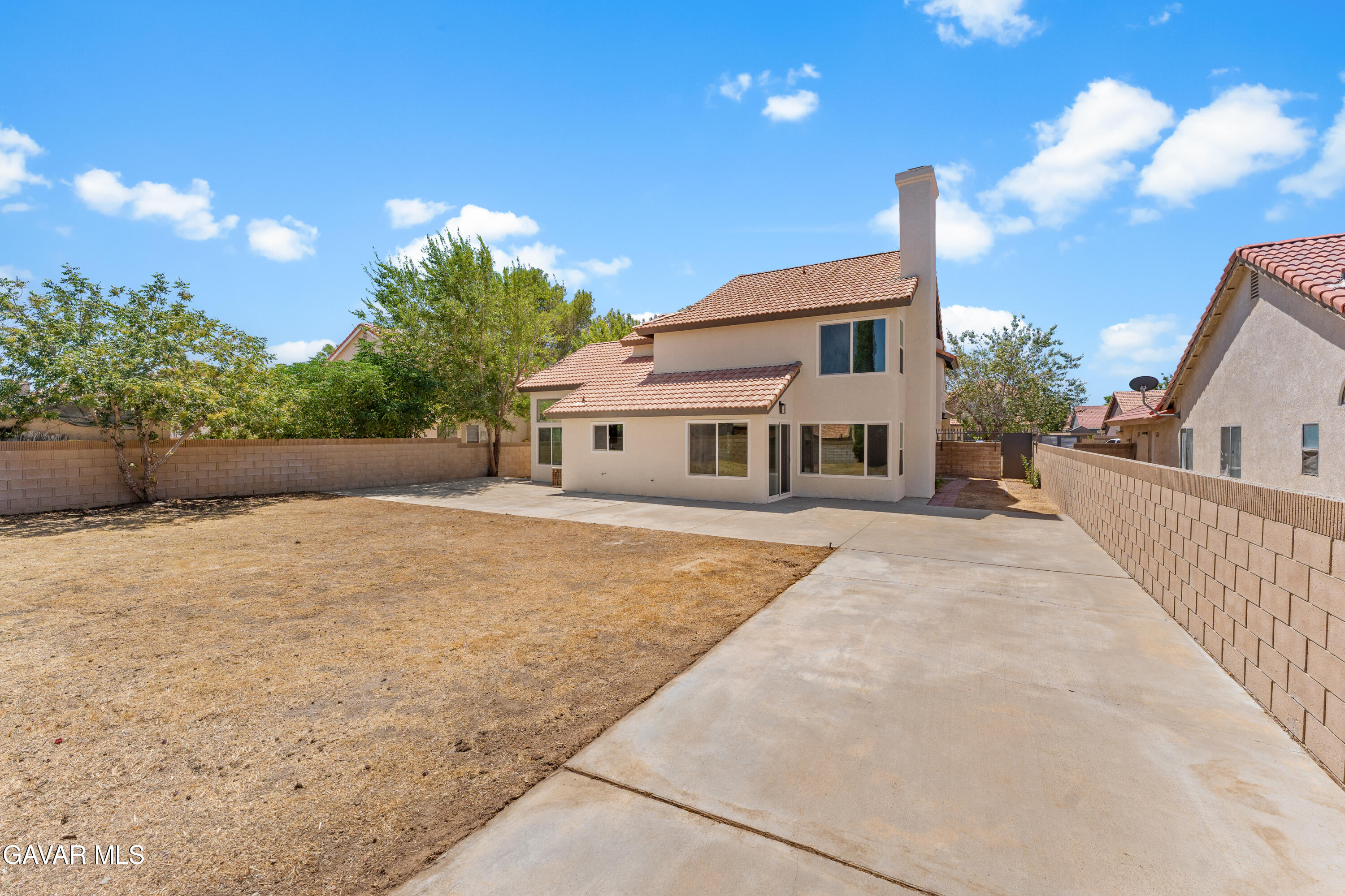 709 E Whitlatch Drive Property Photo 39