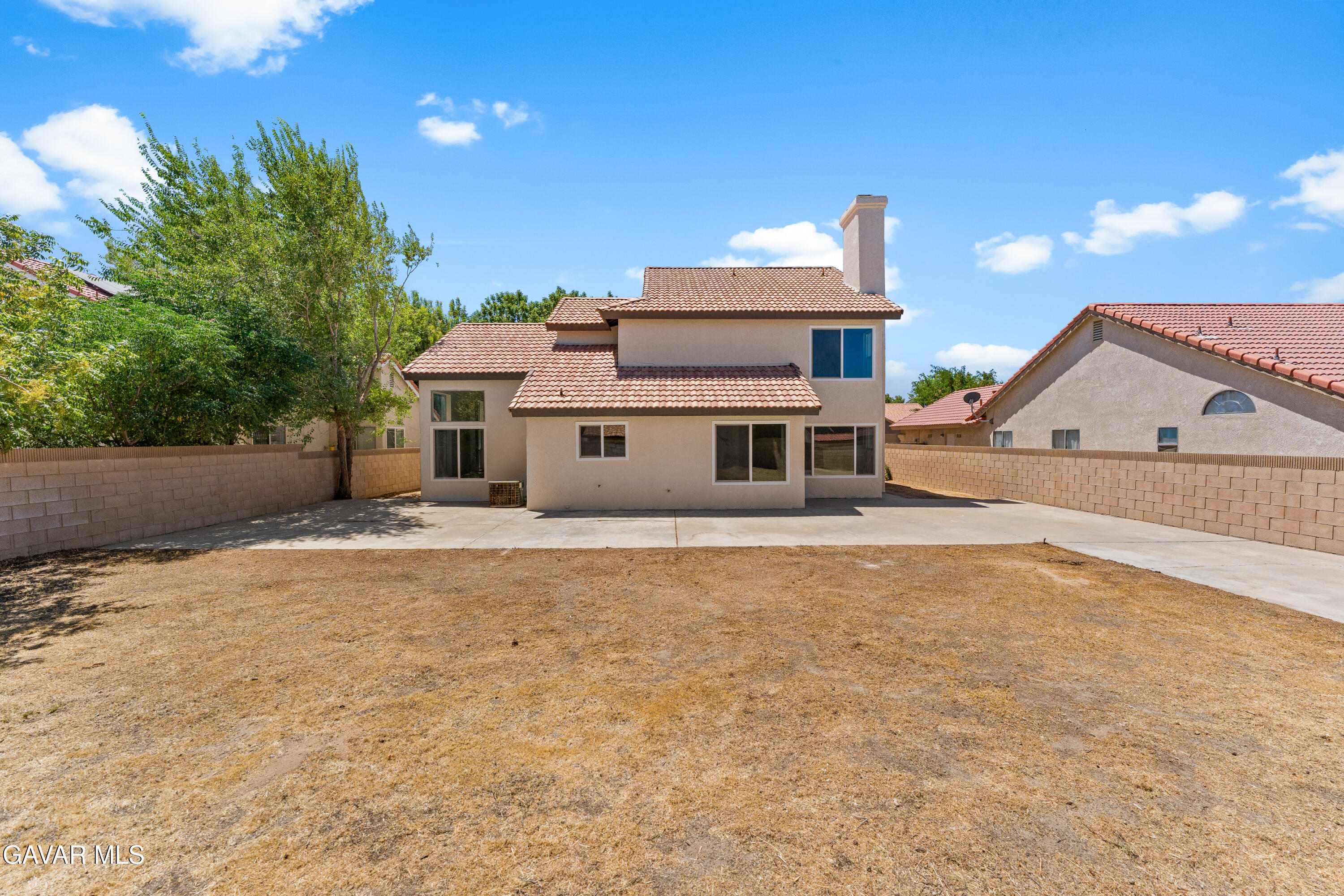 709 E Whitlatch Drive Property Photo 40
