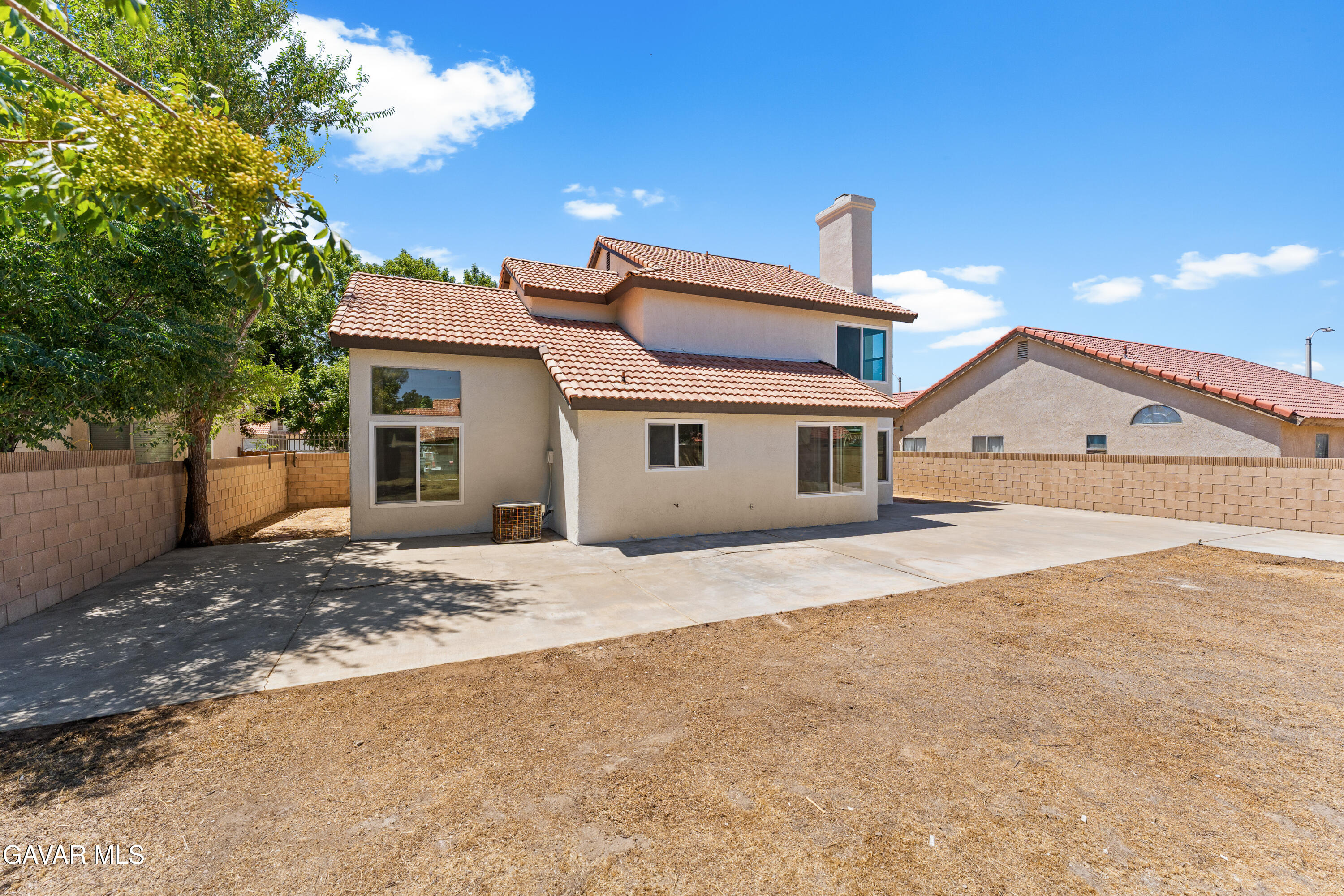 709 E Whitlatch Drive Property Photo 41