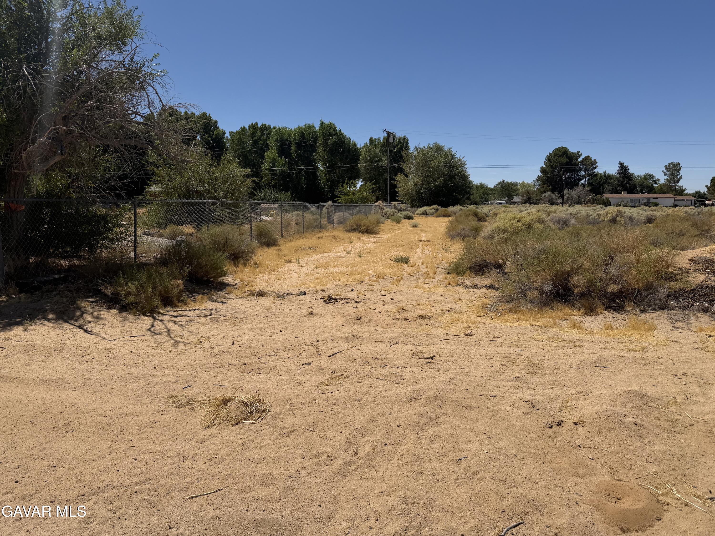 16844 Mountain Avenue Property Photo 6