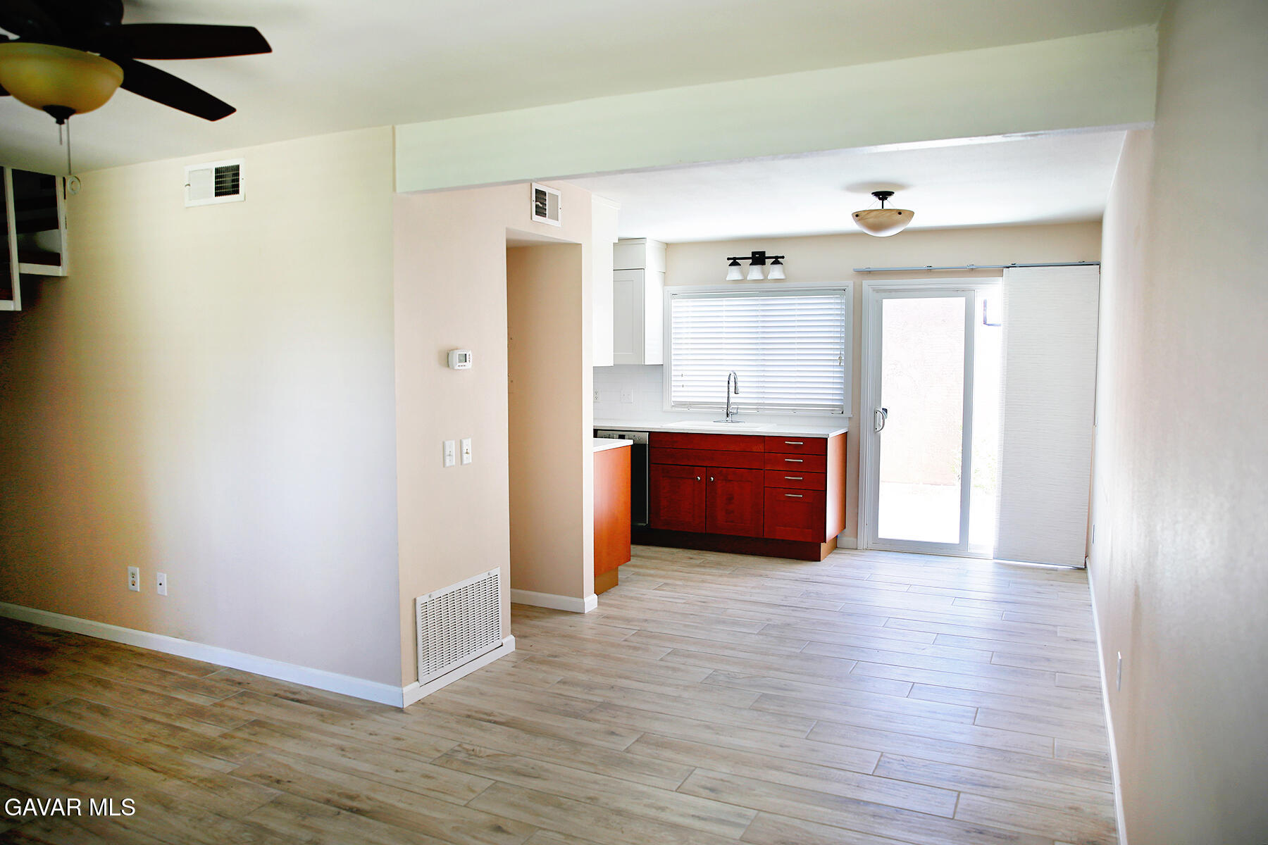 2829 W Avenue J4 Property Photo 8