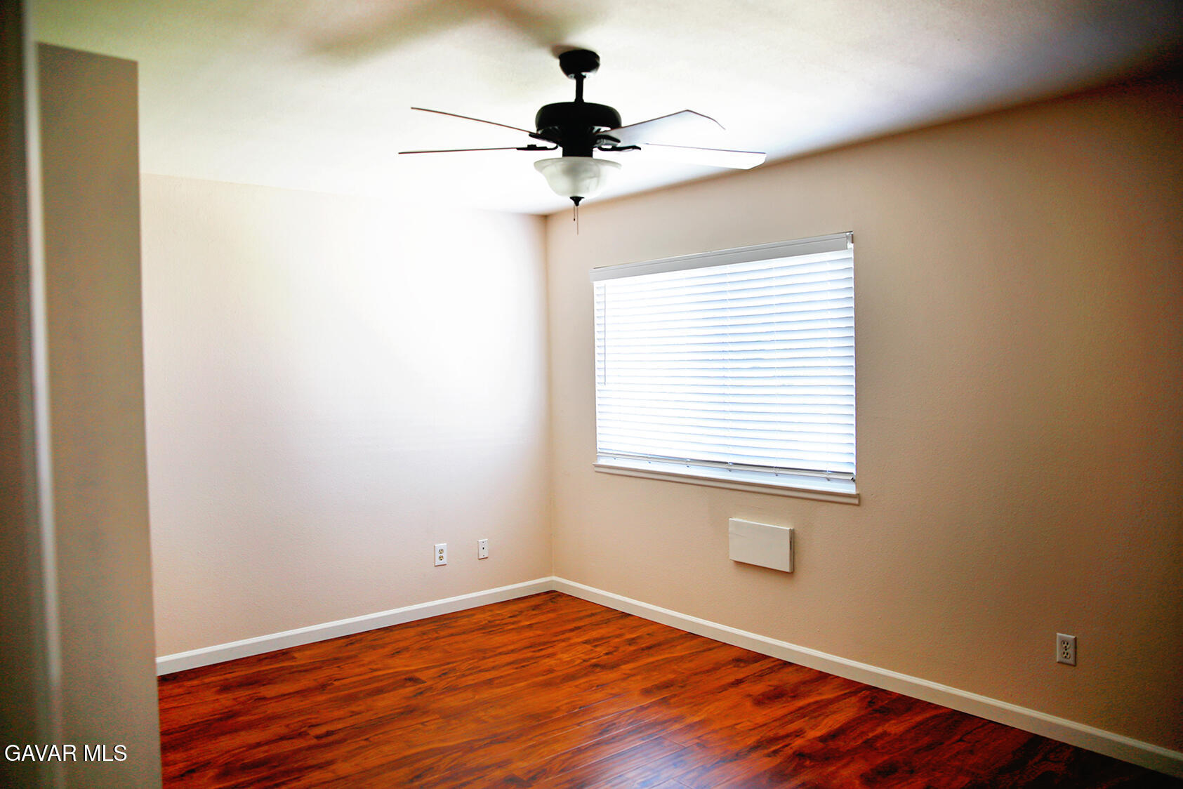 2829 W Avenue J4 Property Photo 18
