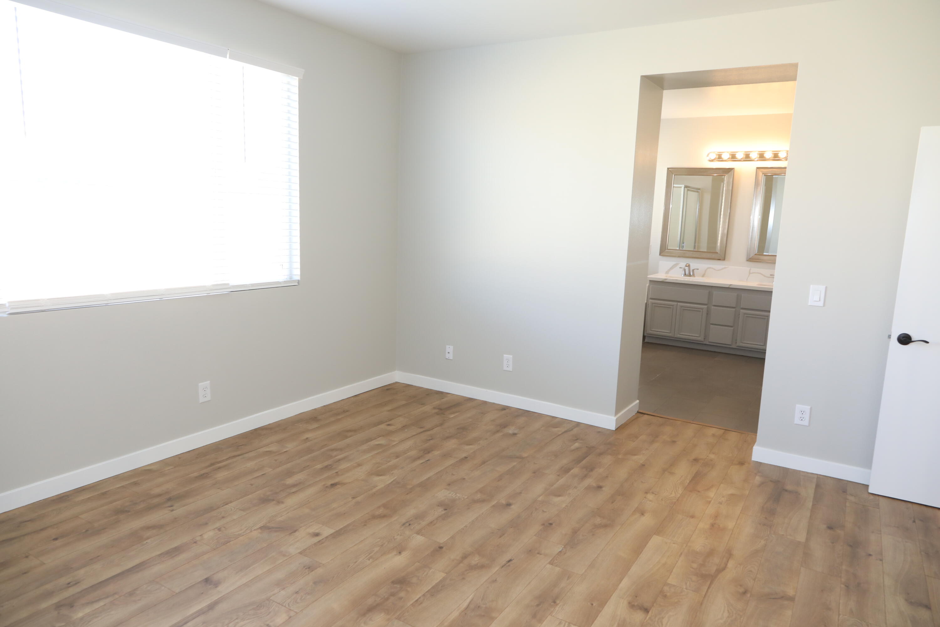 1559 W Avenue H4 Property Photo 14