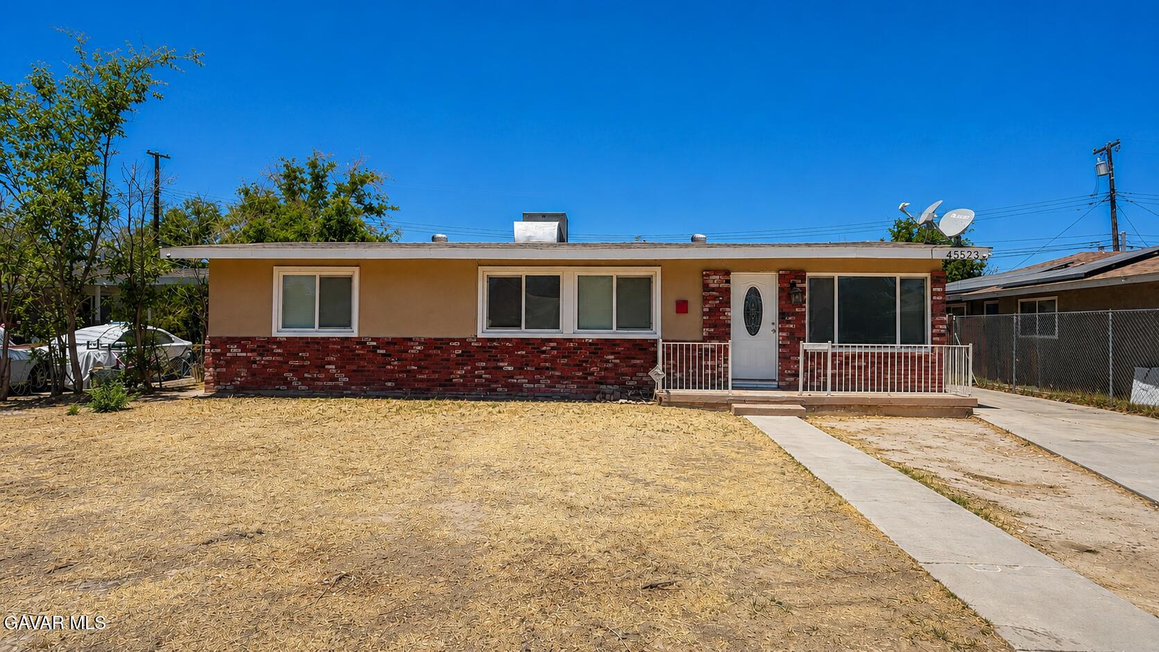 45523 Kingtree Avenue Property Photo 1
