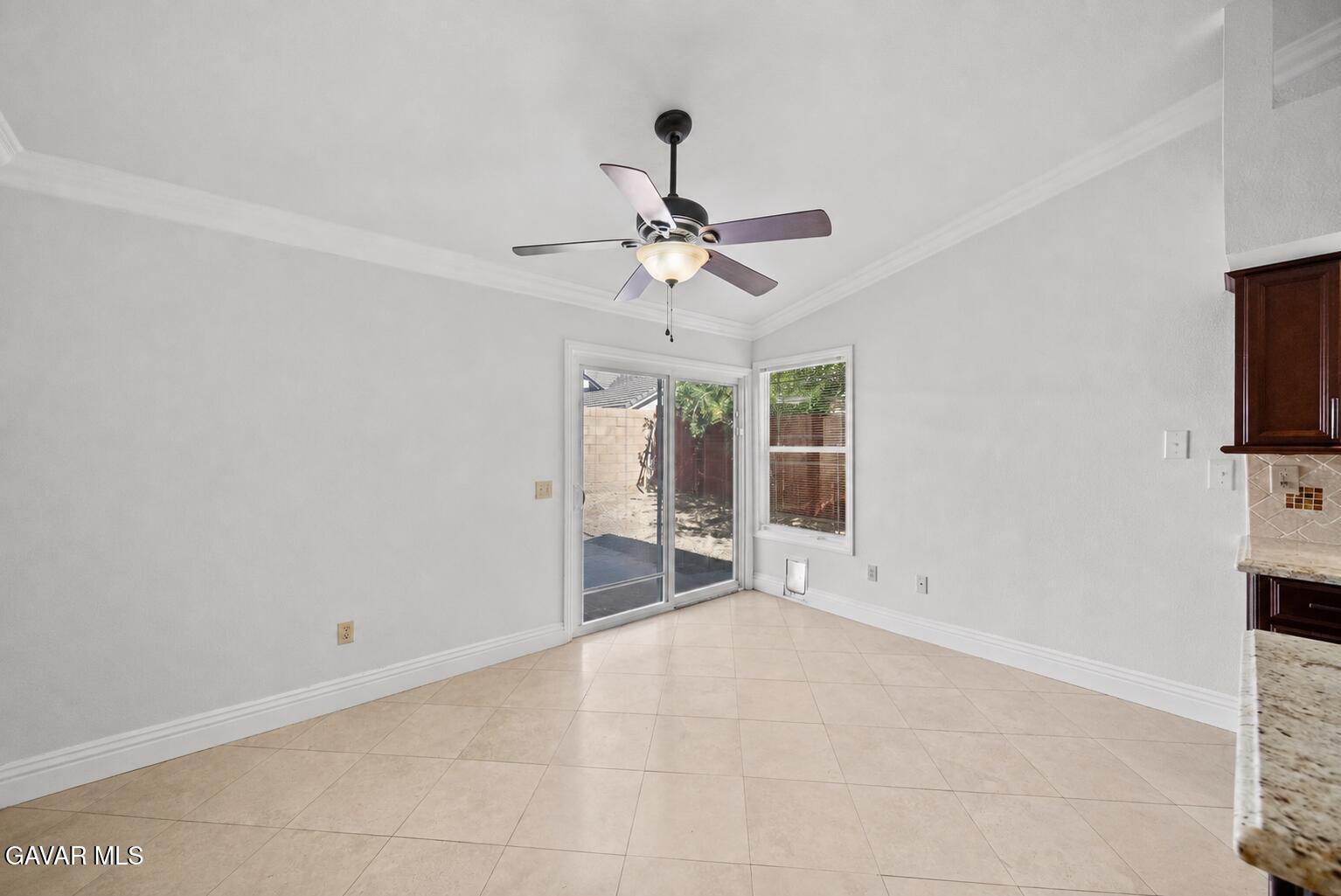 37721 Harvey Street Property Photo 5