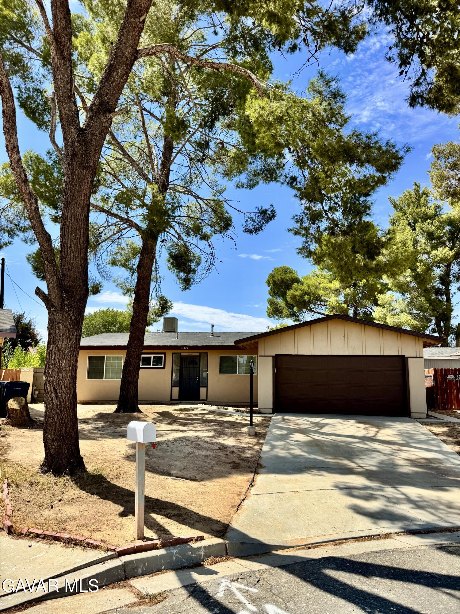 21325 Bancroft Court Property Photo 1