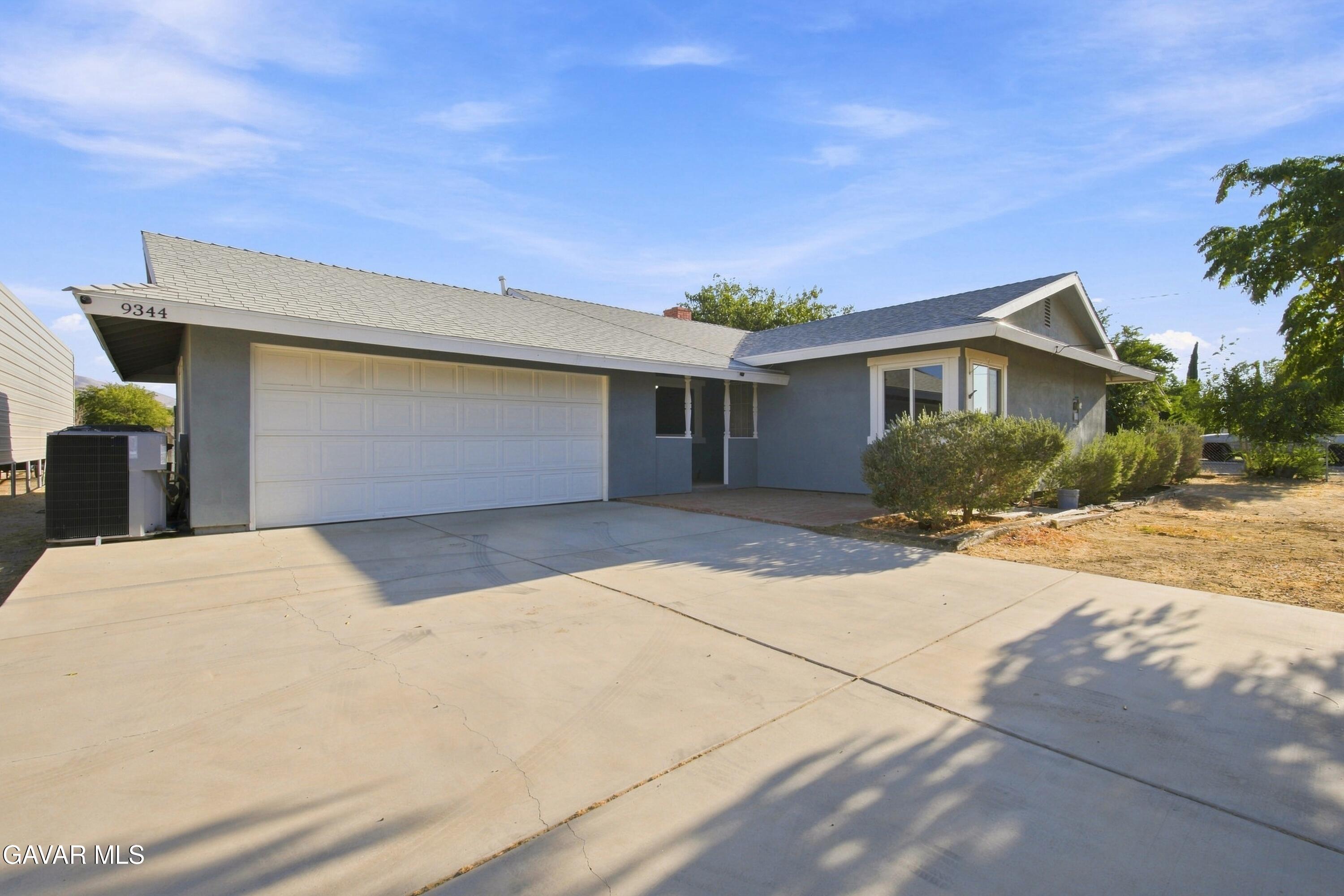 9344 E Avenue T8 Property Photo 1