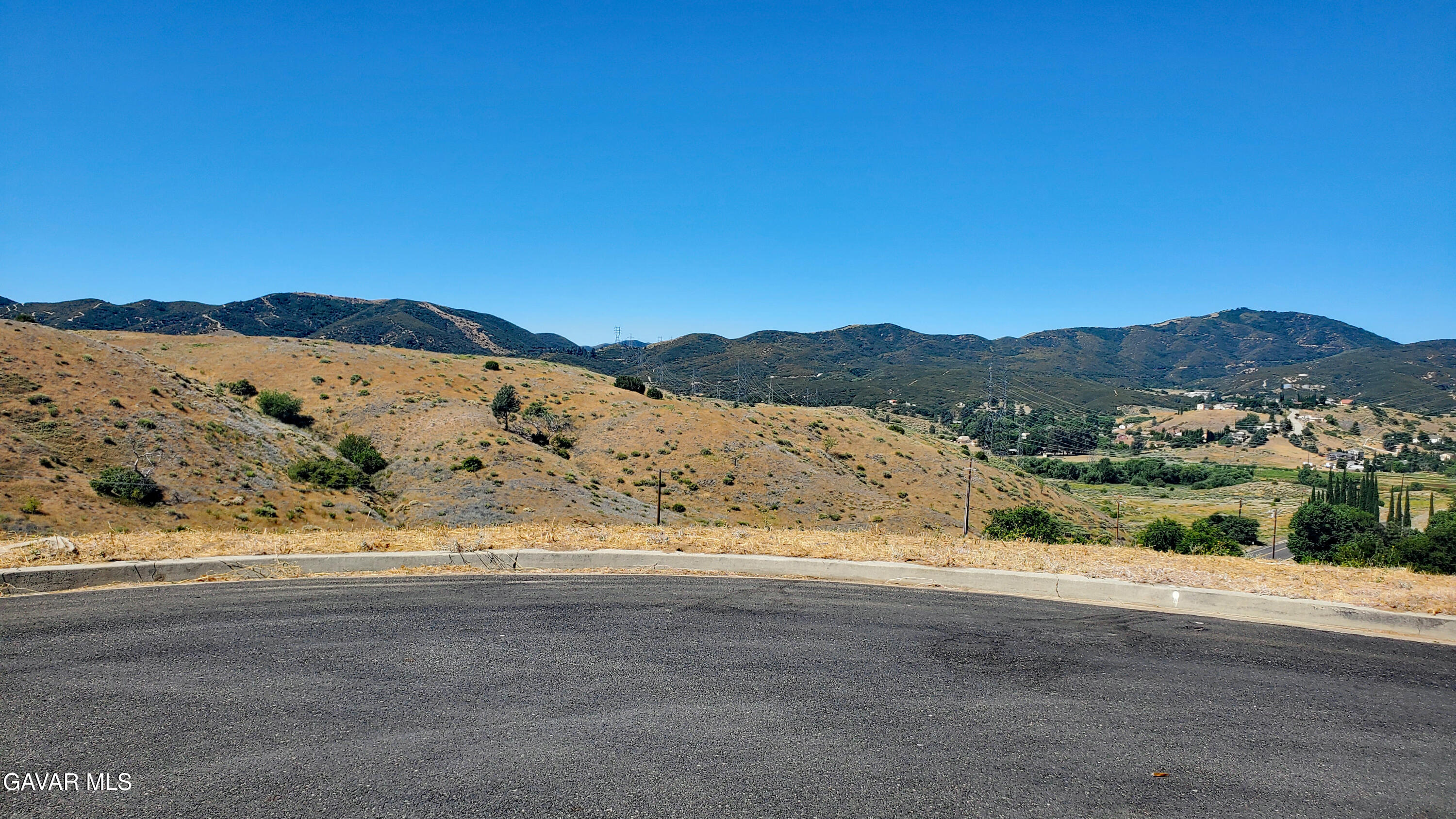 Mccloud Dr Property Photo 2