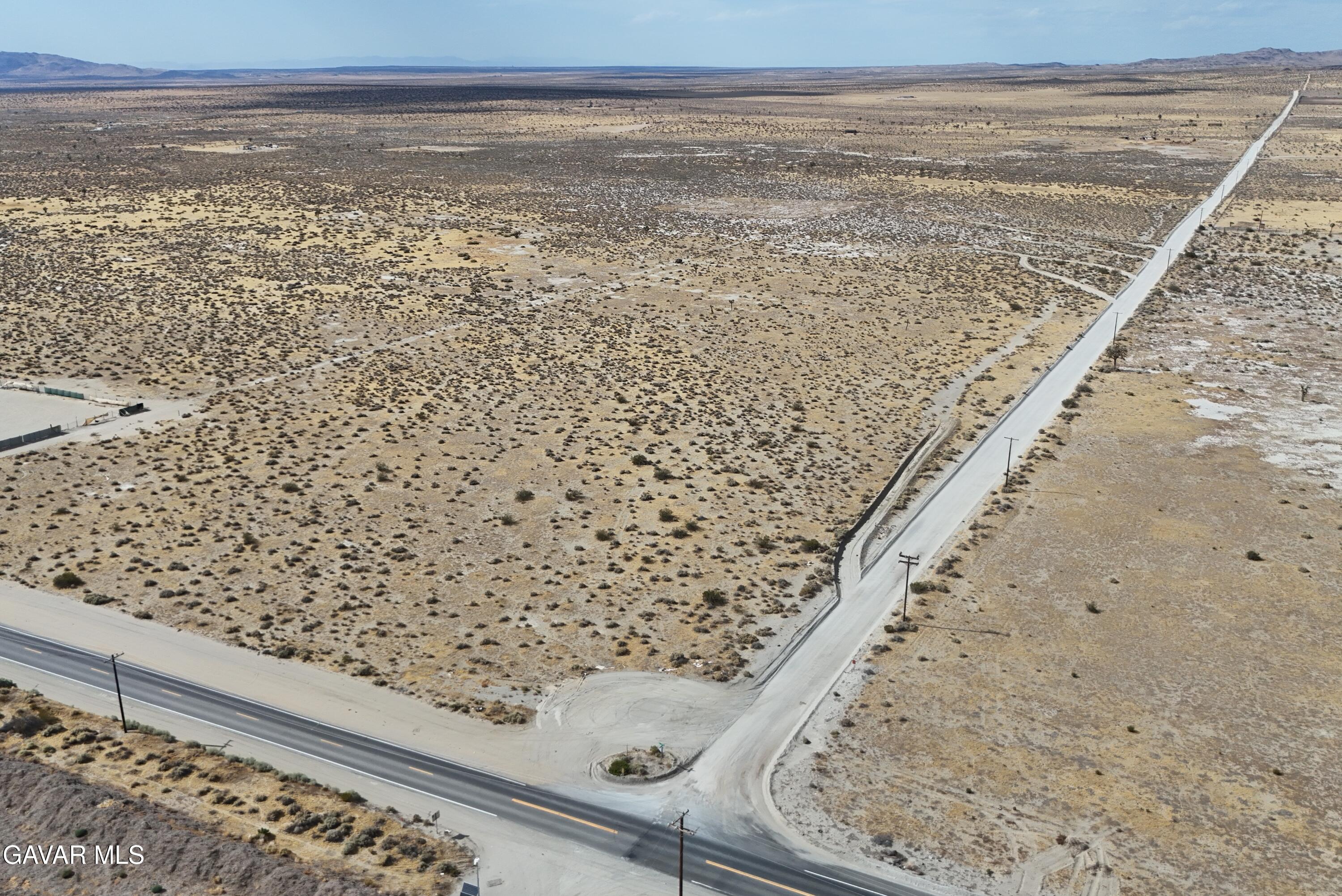 County Line Road Property Photo 2