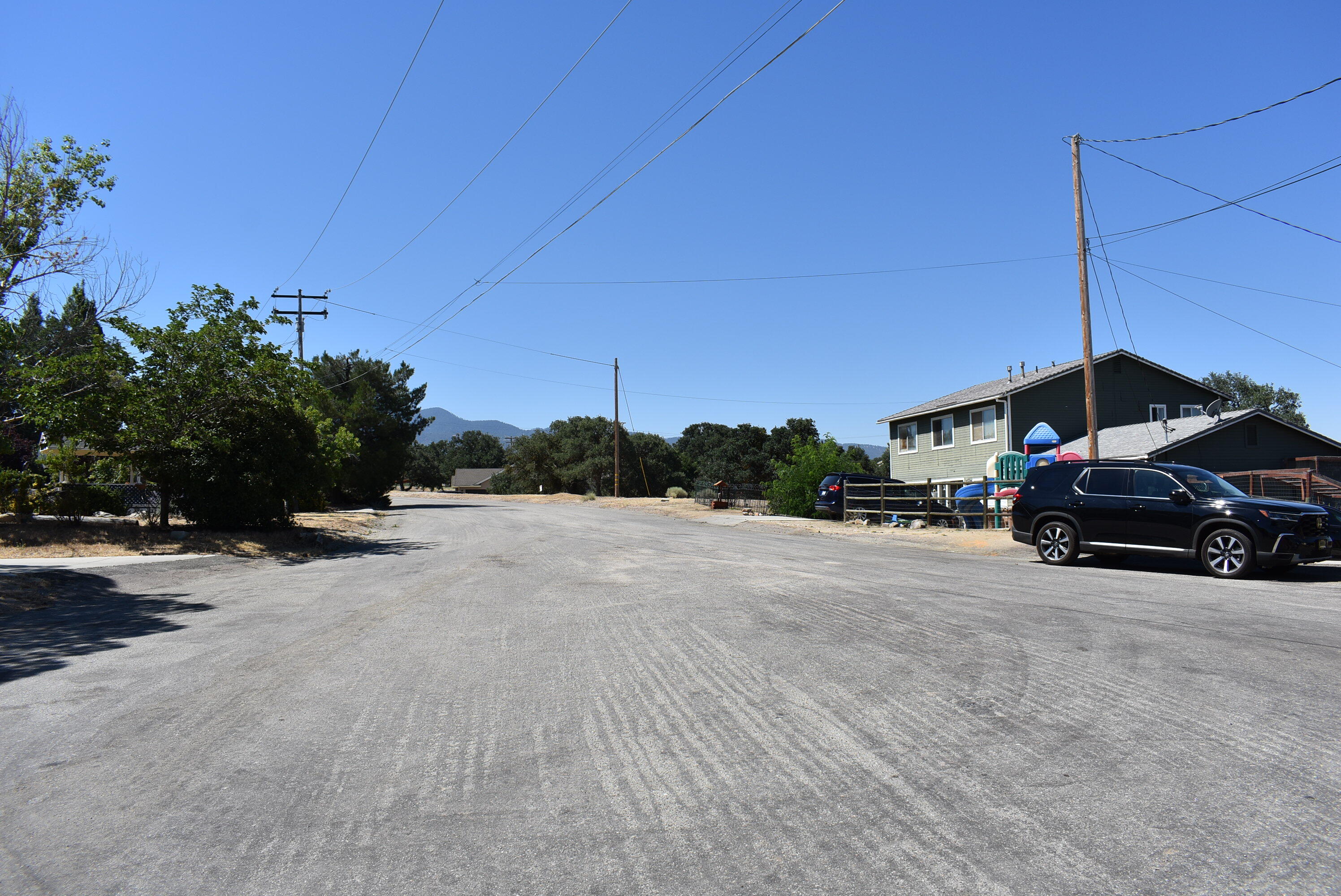 22948 Rim Way Property Photo 3