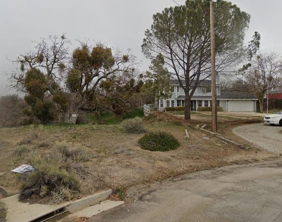 22948 Rim Way Property Photo 5