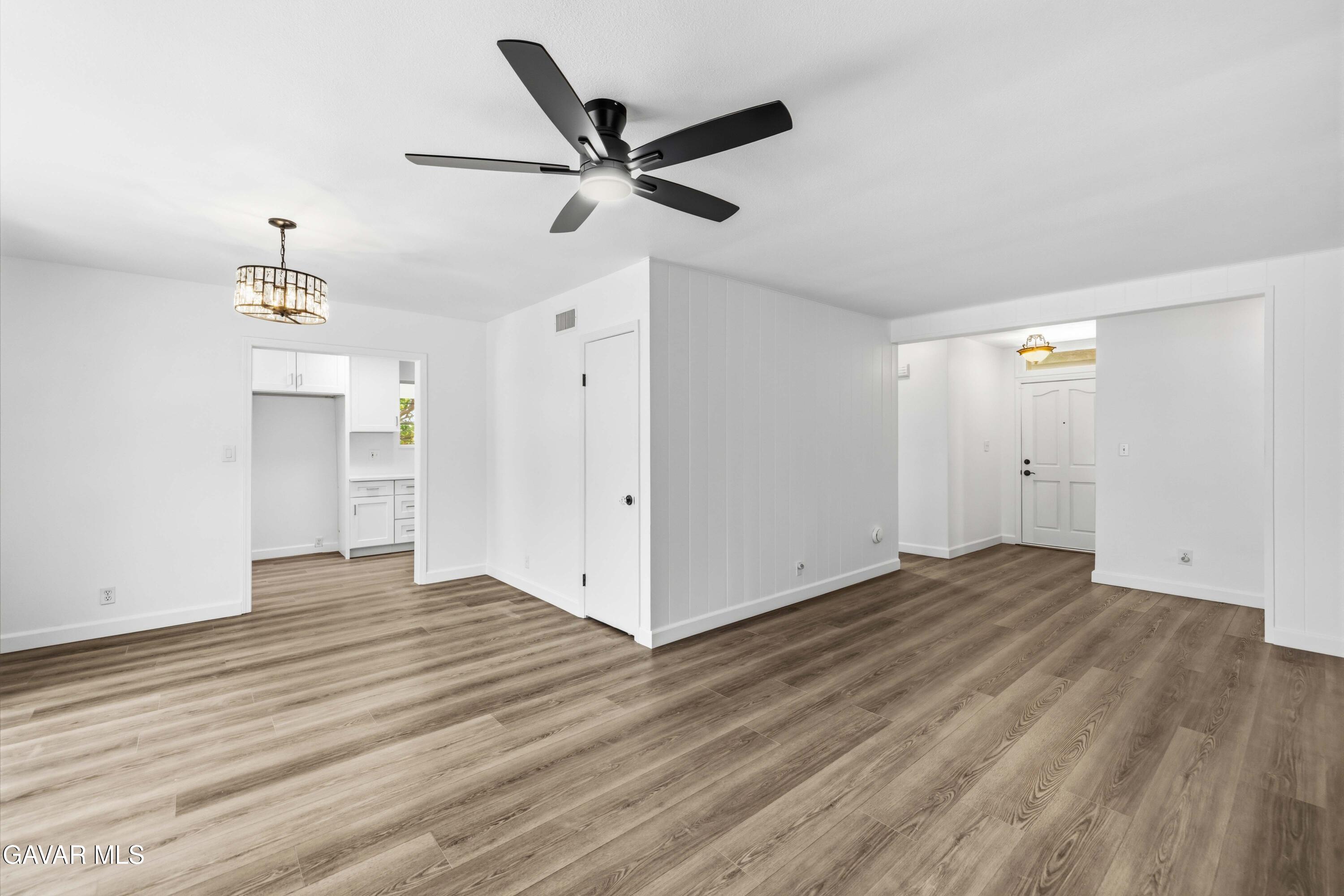 16615 Tupper Street Property Photo 7