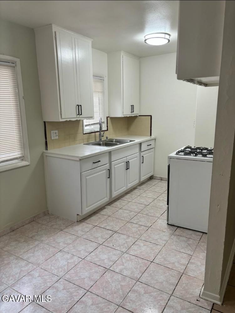 400 E Lancaster Boulevard Property Photo 6