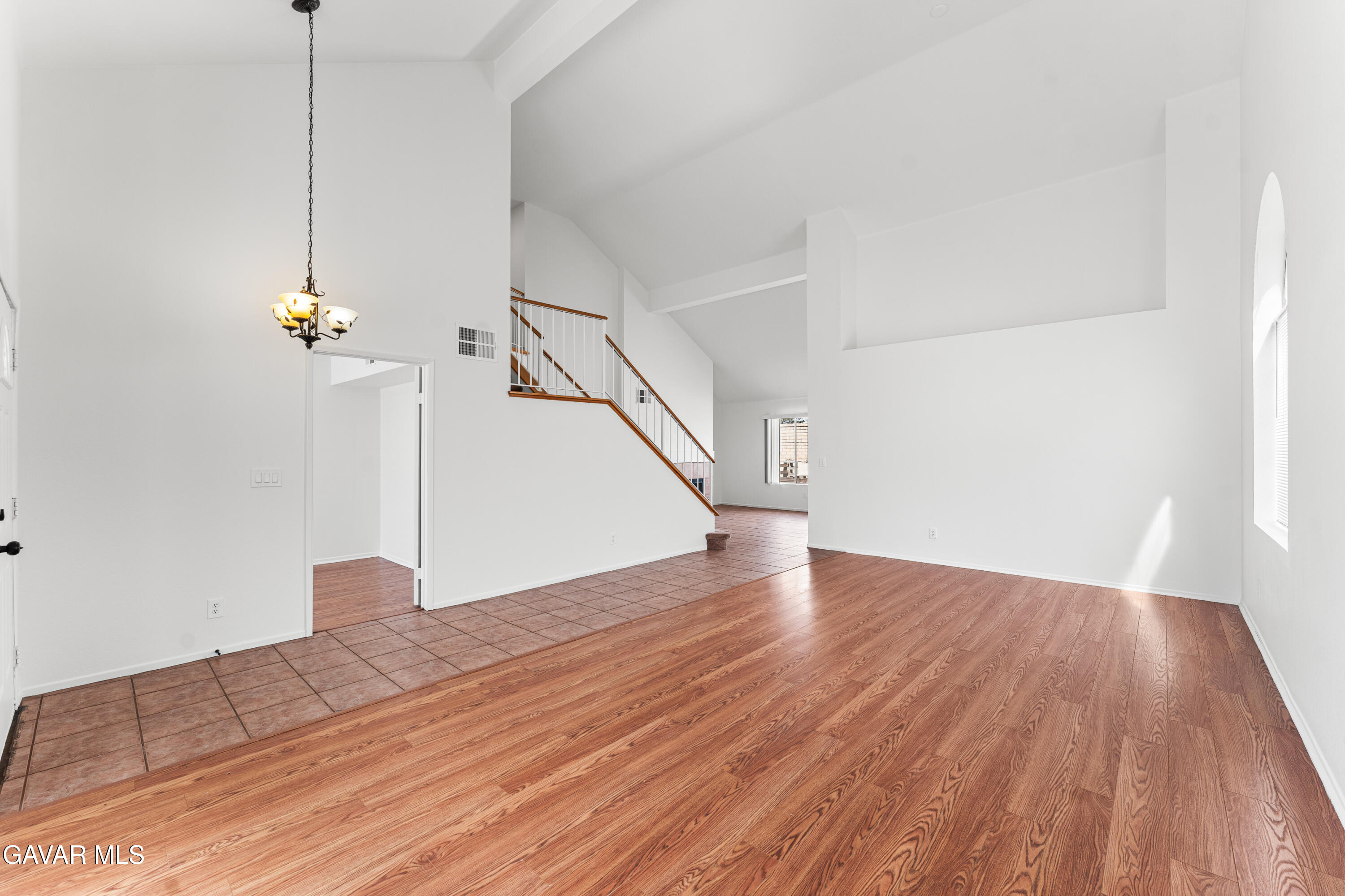 1000 Cloverdale Court Property Photo 6