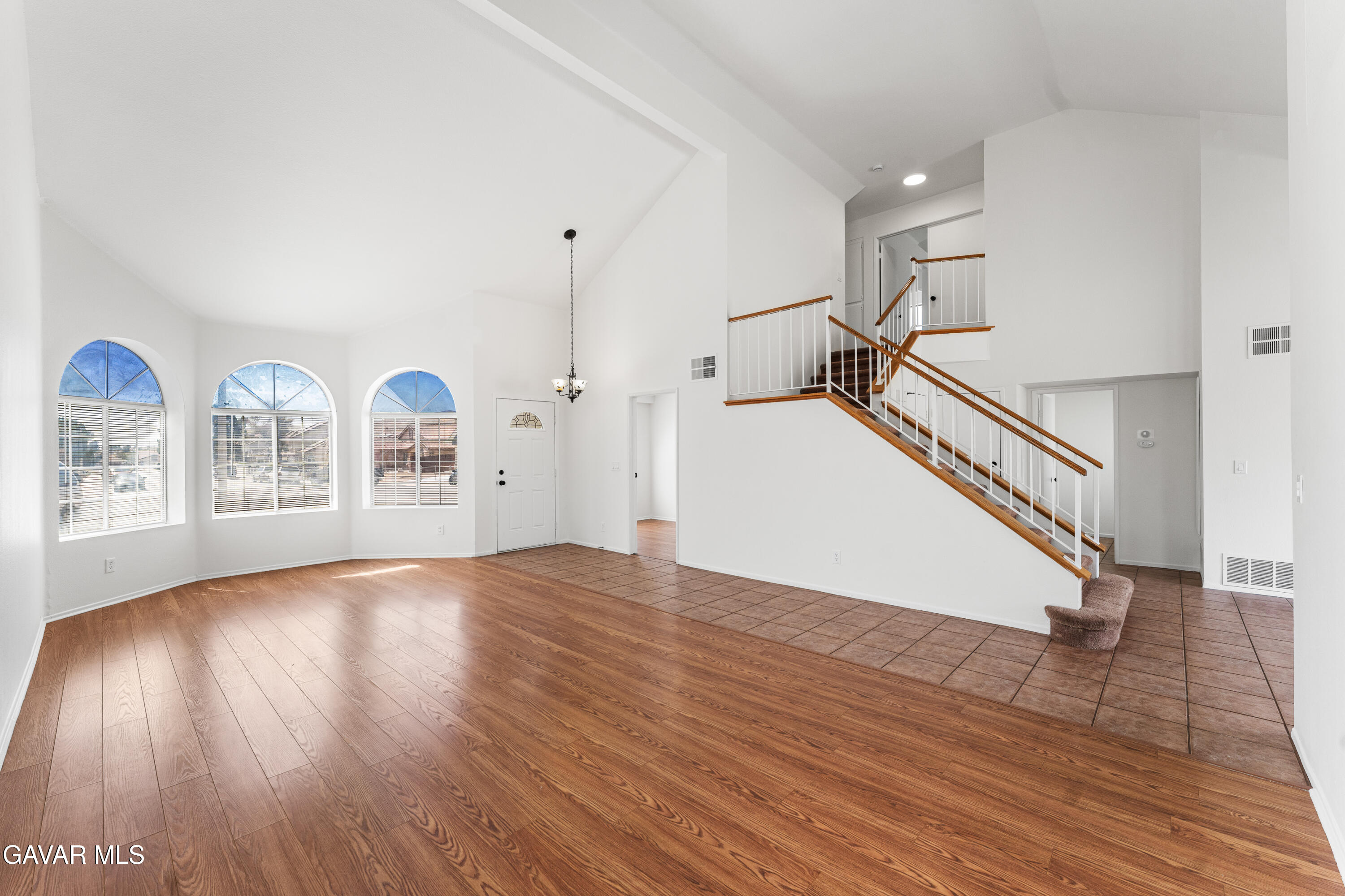 1000 Cloverdale Court Property Photo 7