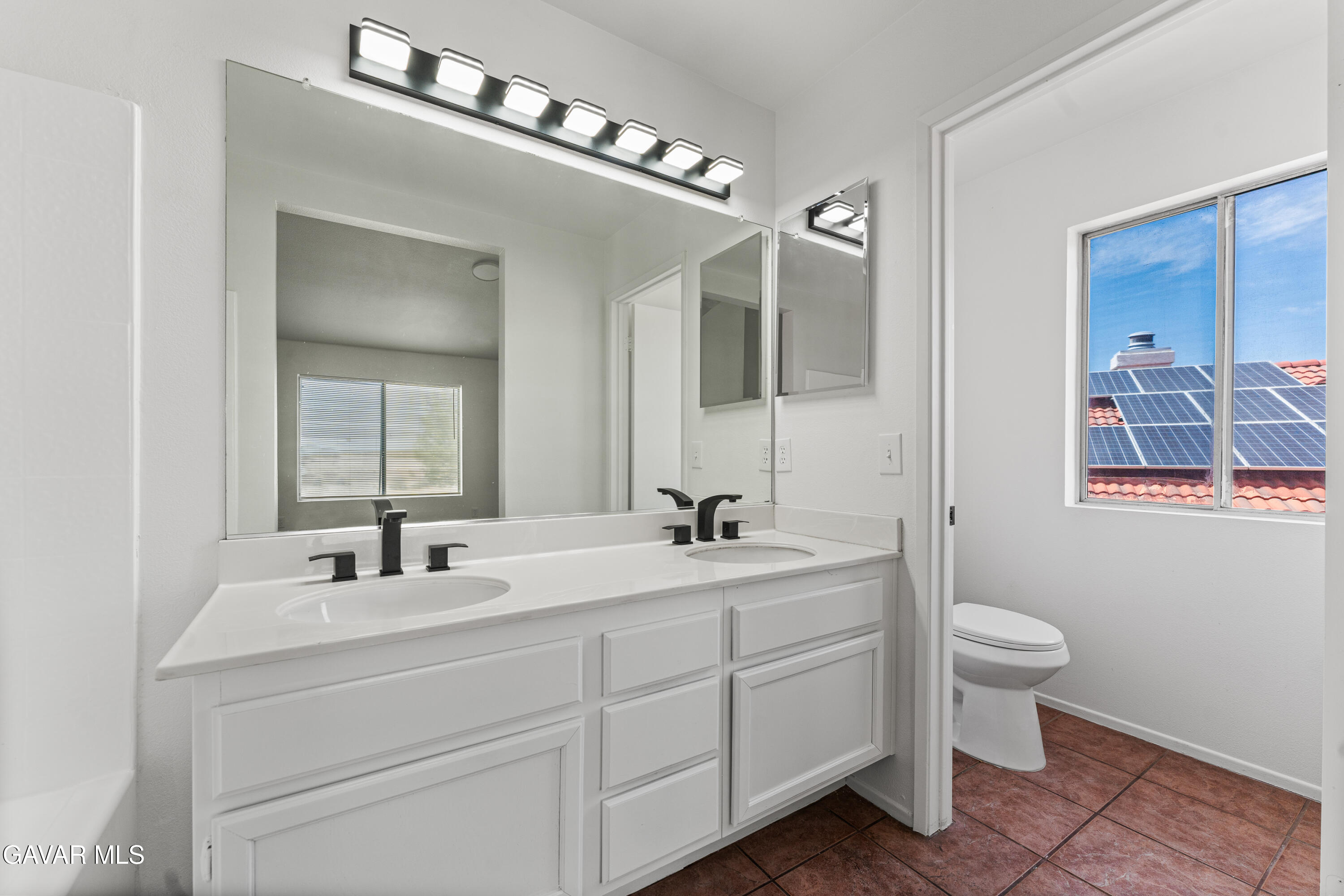 1000 Cloverdale Court Property Photo 26