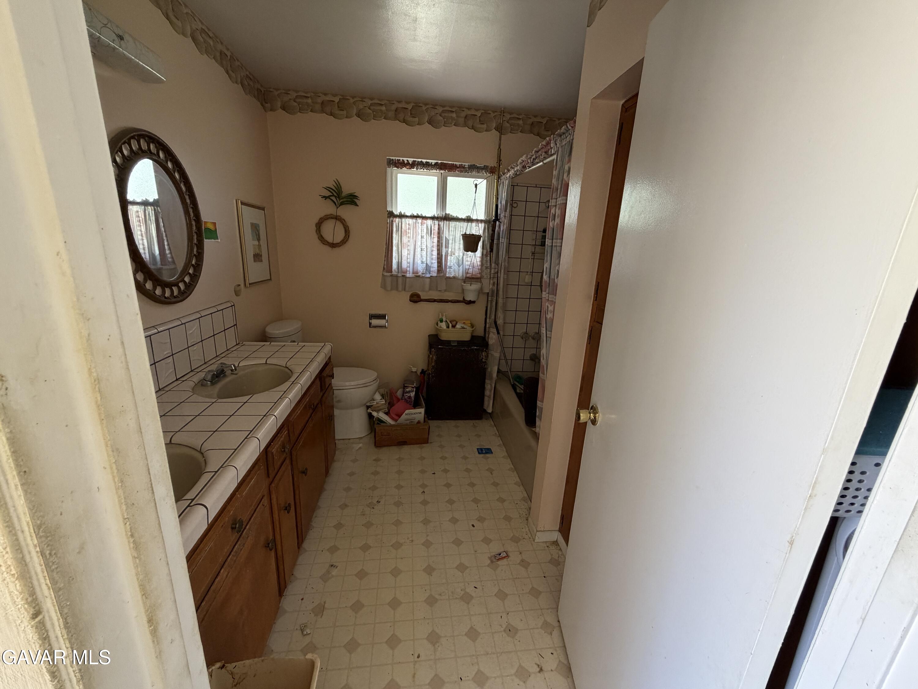 3512 Oakwood Road Property Photo 7