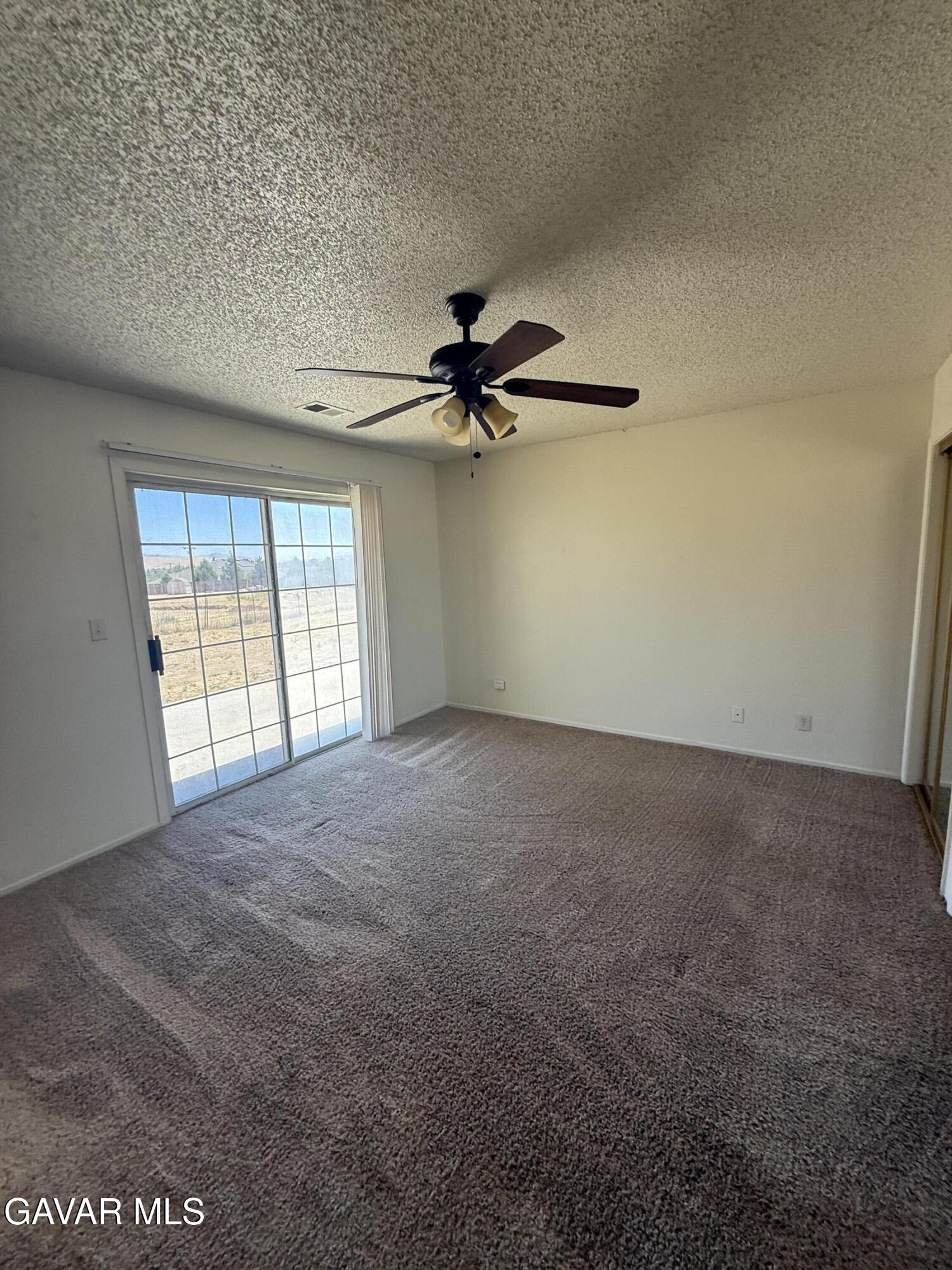 22608 Mariposa Road Property Photo 4
