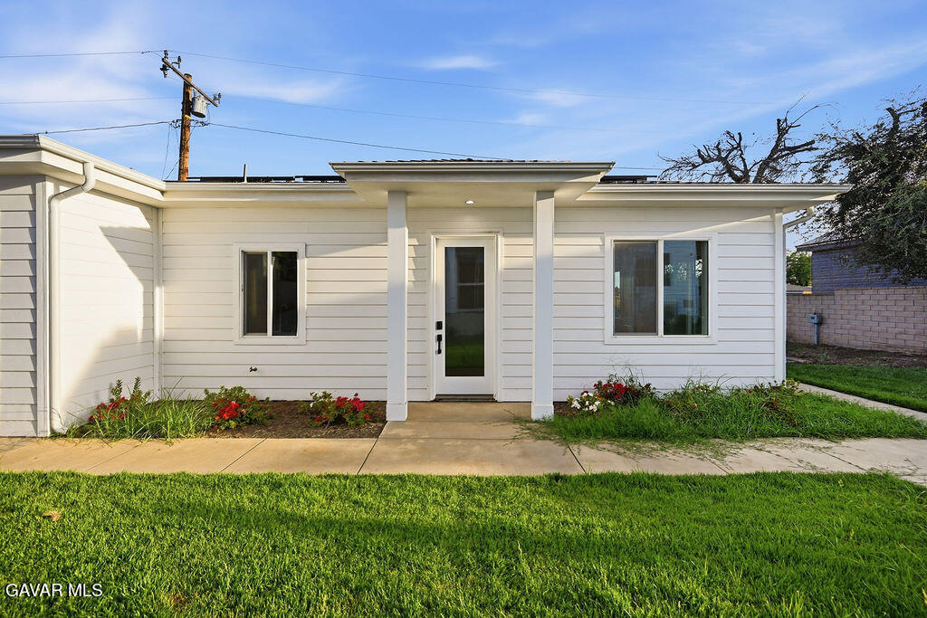 1688 E Mendocino Street Property Photo 43