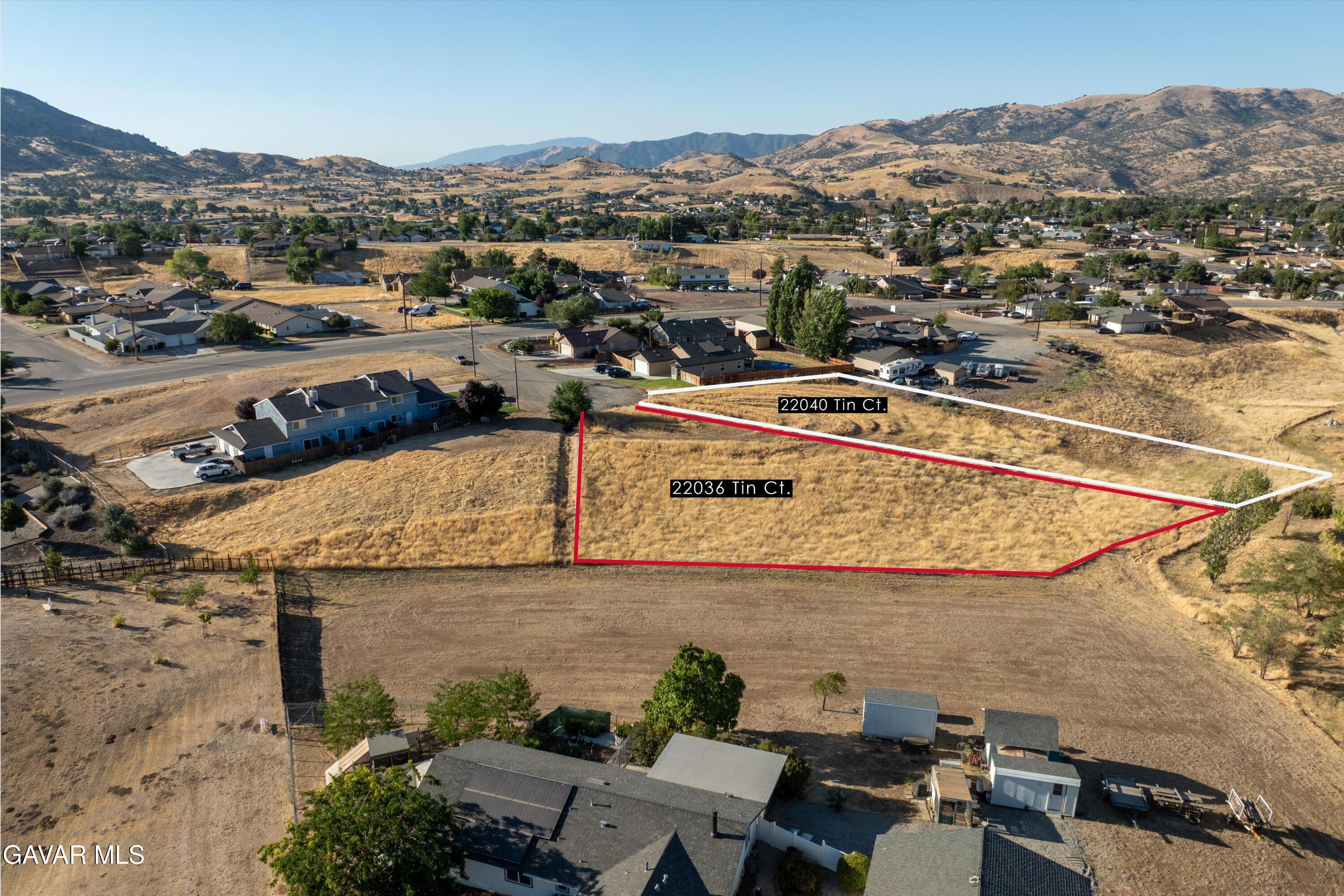 22036 Tin Court Property Photo 3