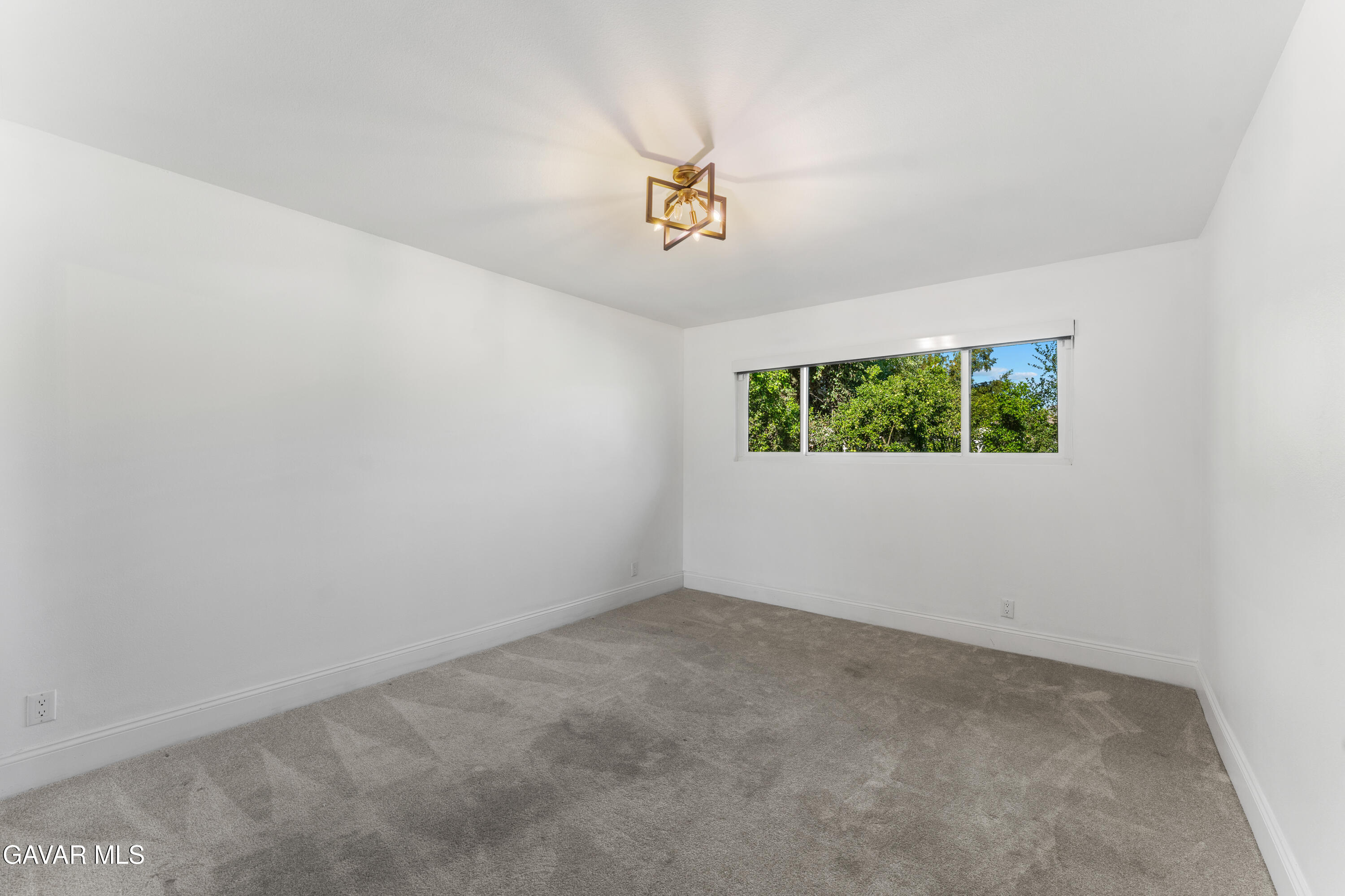 10960 Baton Rouge Avenue Property Photo 39