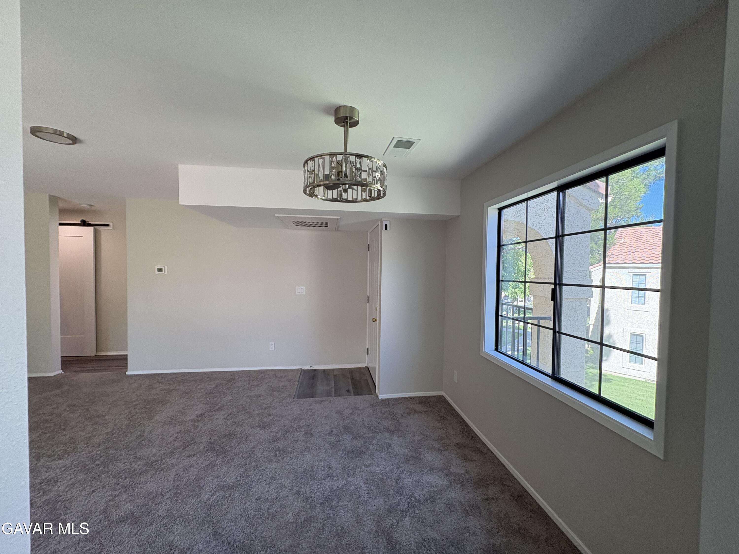 2554 Olive Drive, Apt 98 Property Photo 2