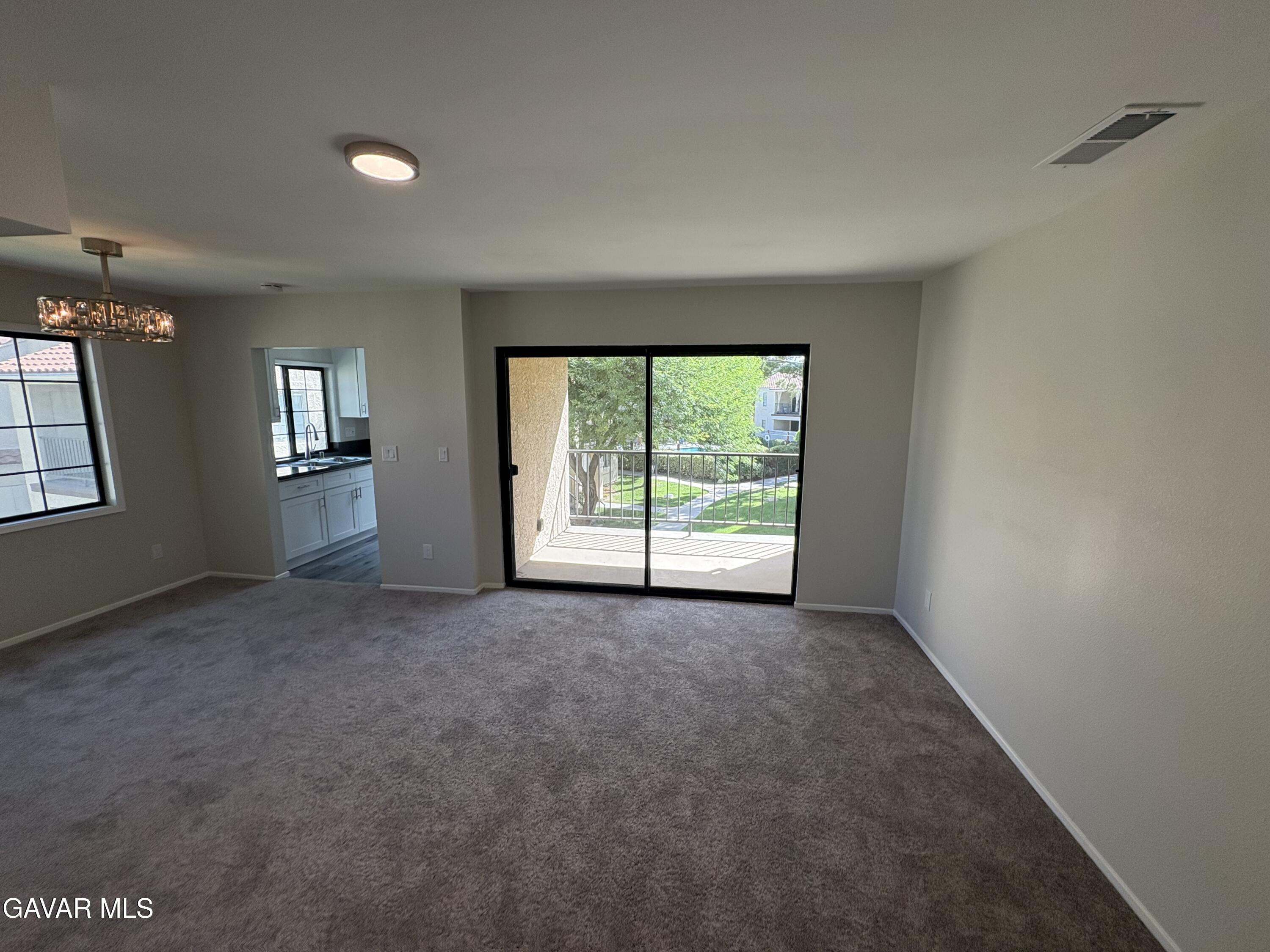 2554 Olive Drive, Apt 98 Property Photo 5
