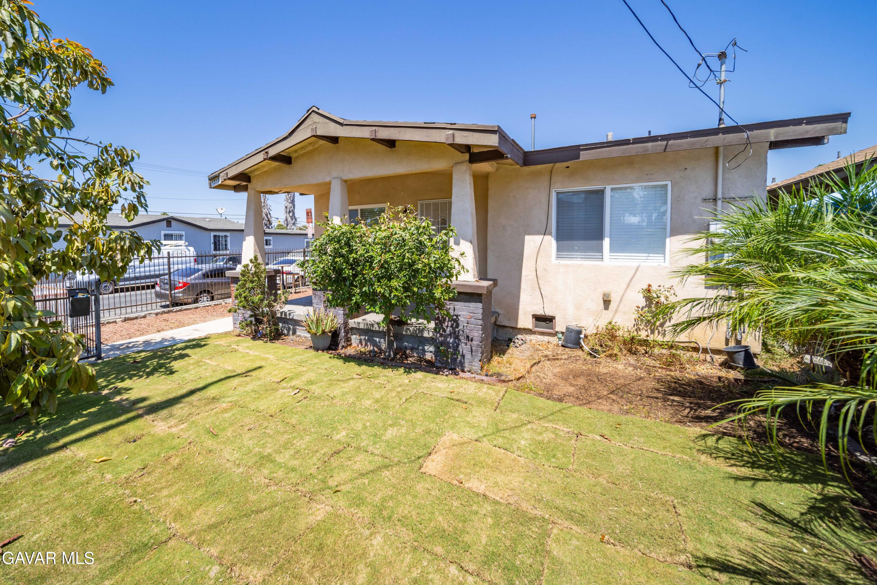 1319 E 75th Street Property Photo 2