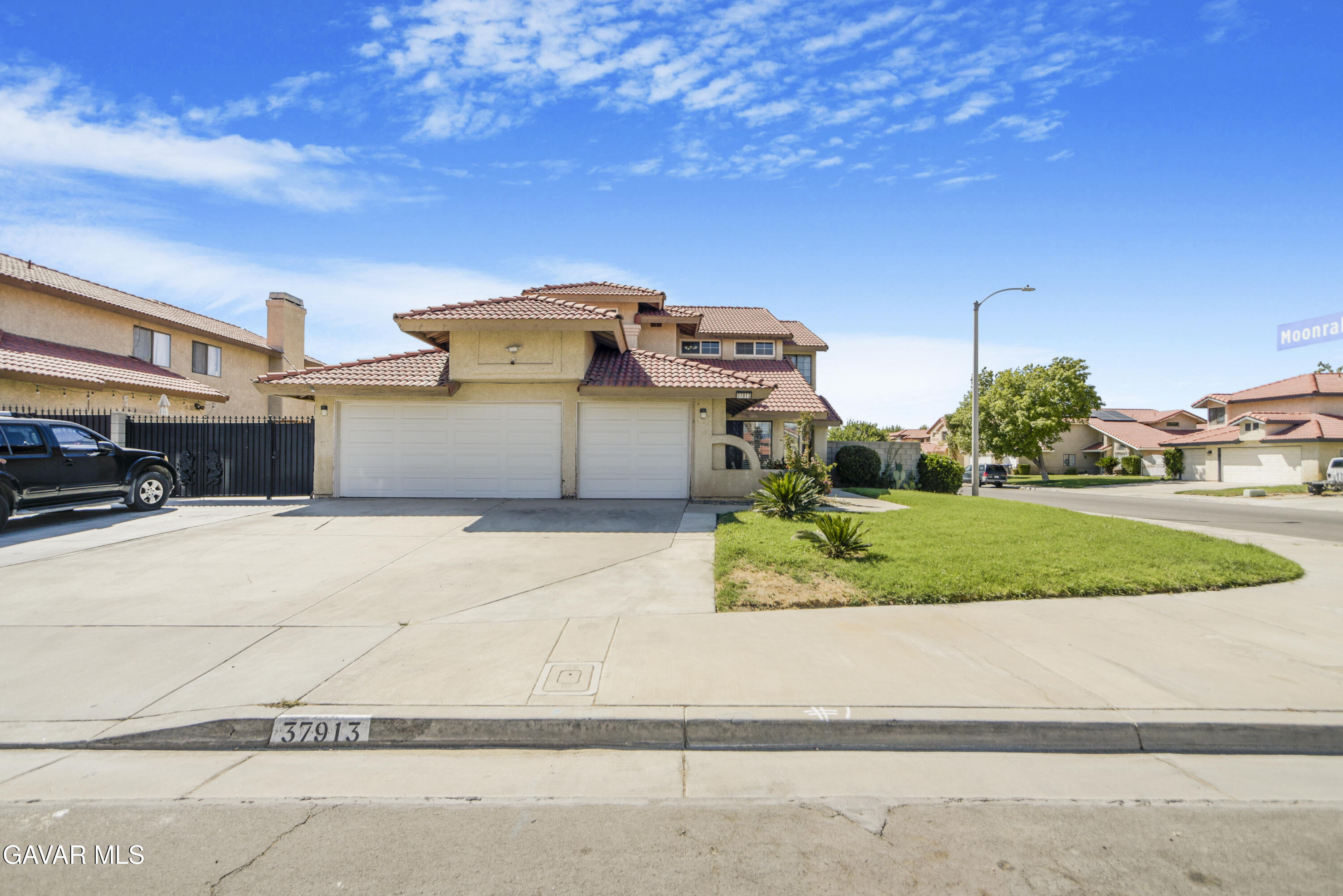37913 53rd Street Property Photo 1
