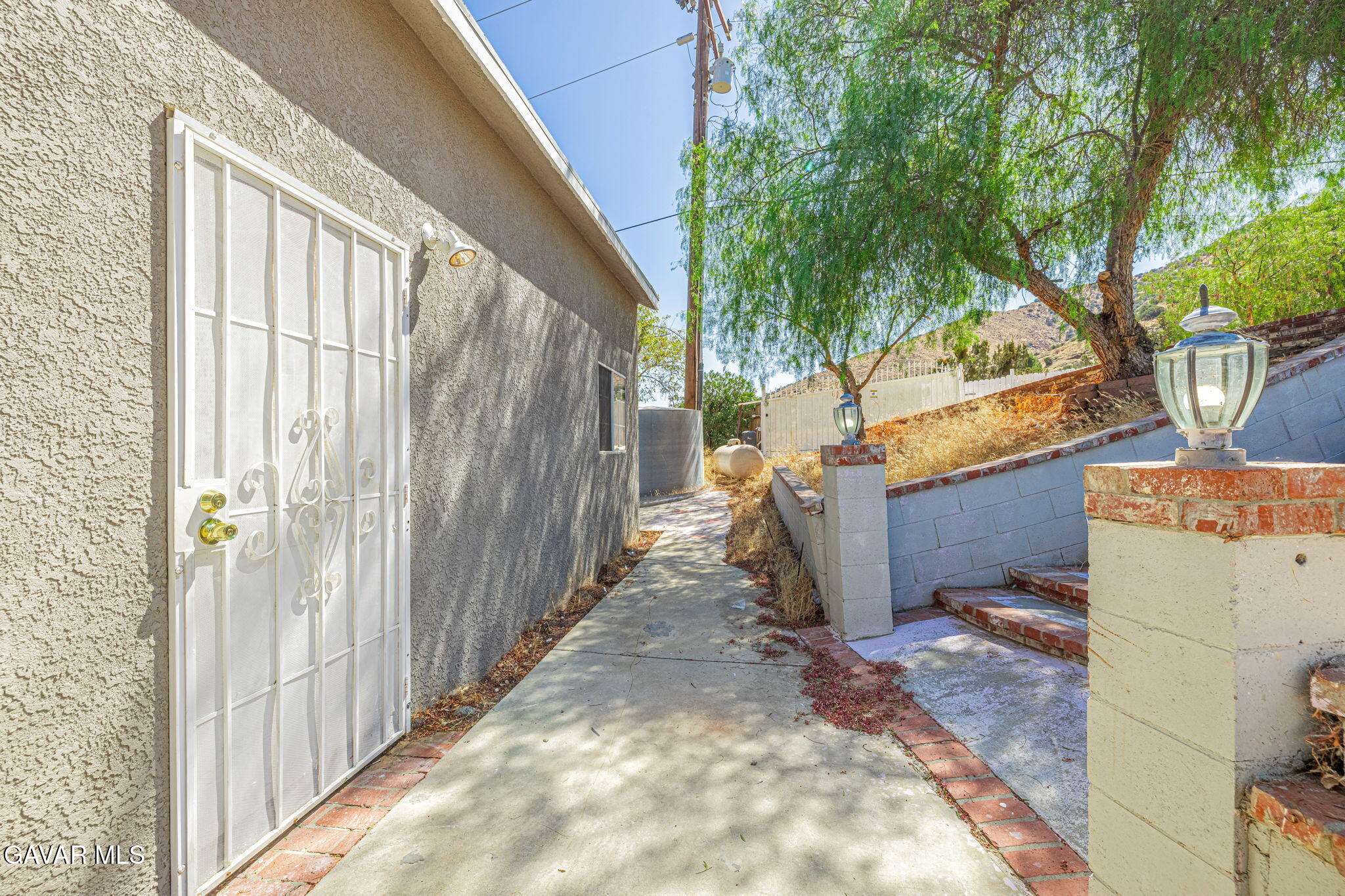 510 E Soledad Pass Road Property Photo 8