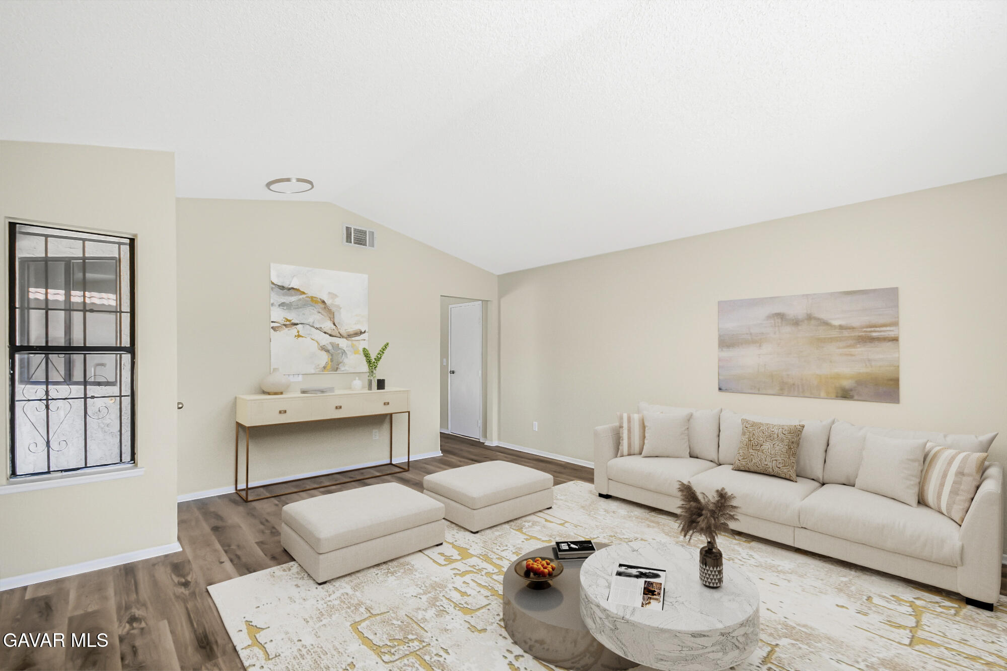 37456 Lilacview Avenue Property Photo 6