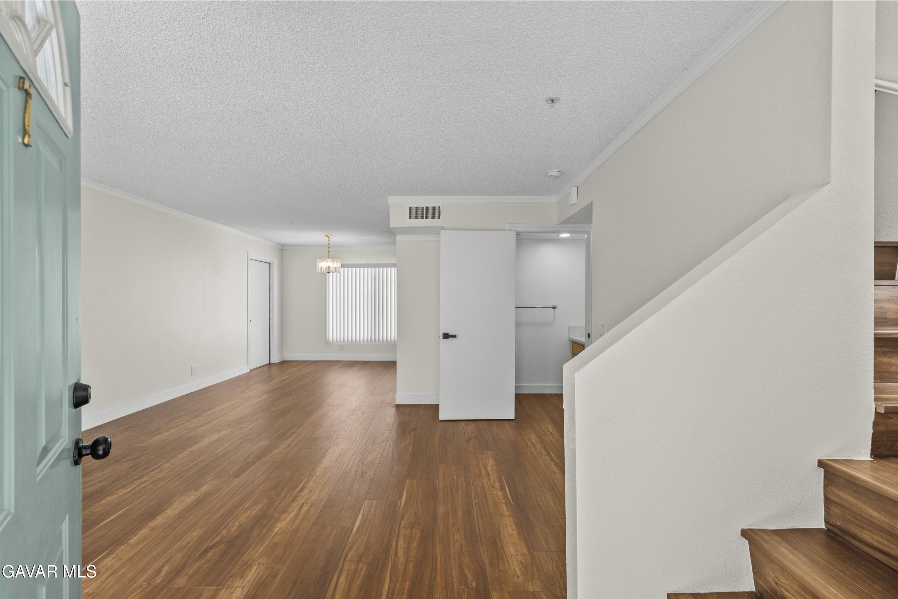 8800 Burnet Avenue, Unit 7 Property Photo 4